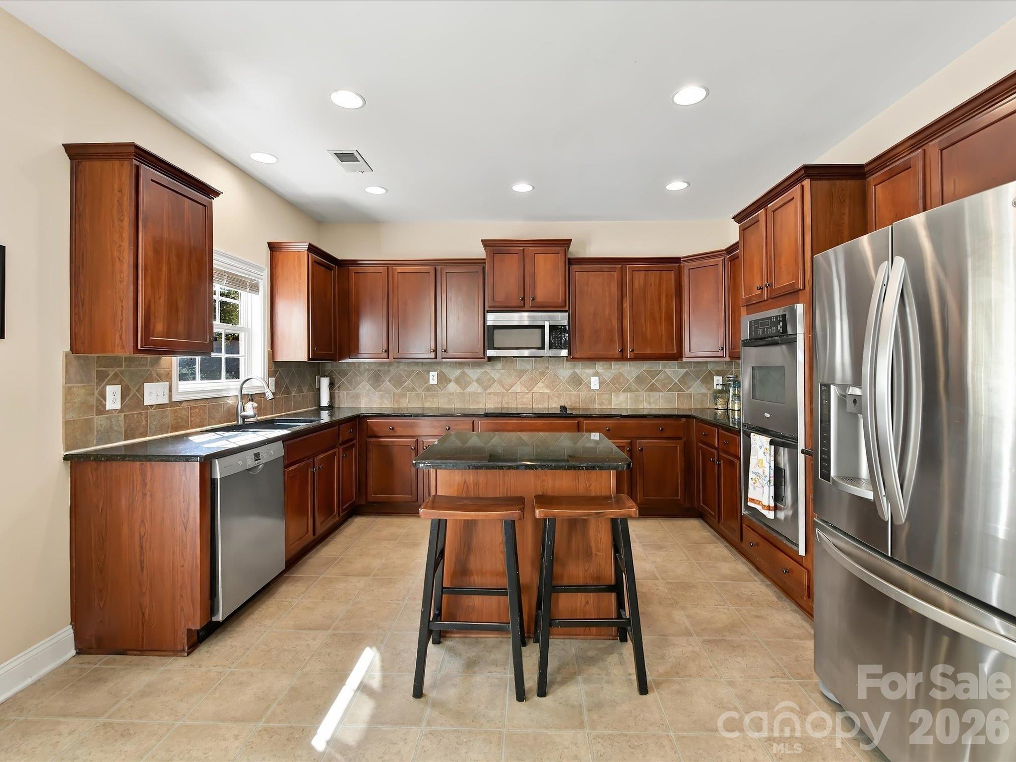 Kitchen - 8458 Mossy Cup Trail, Harrisburg