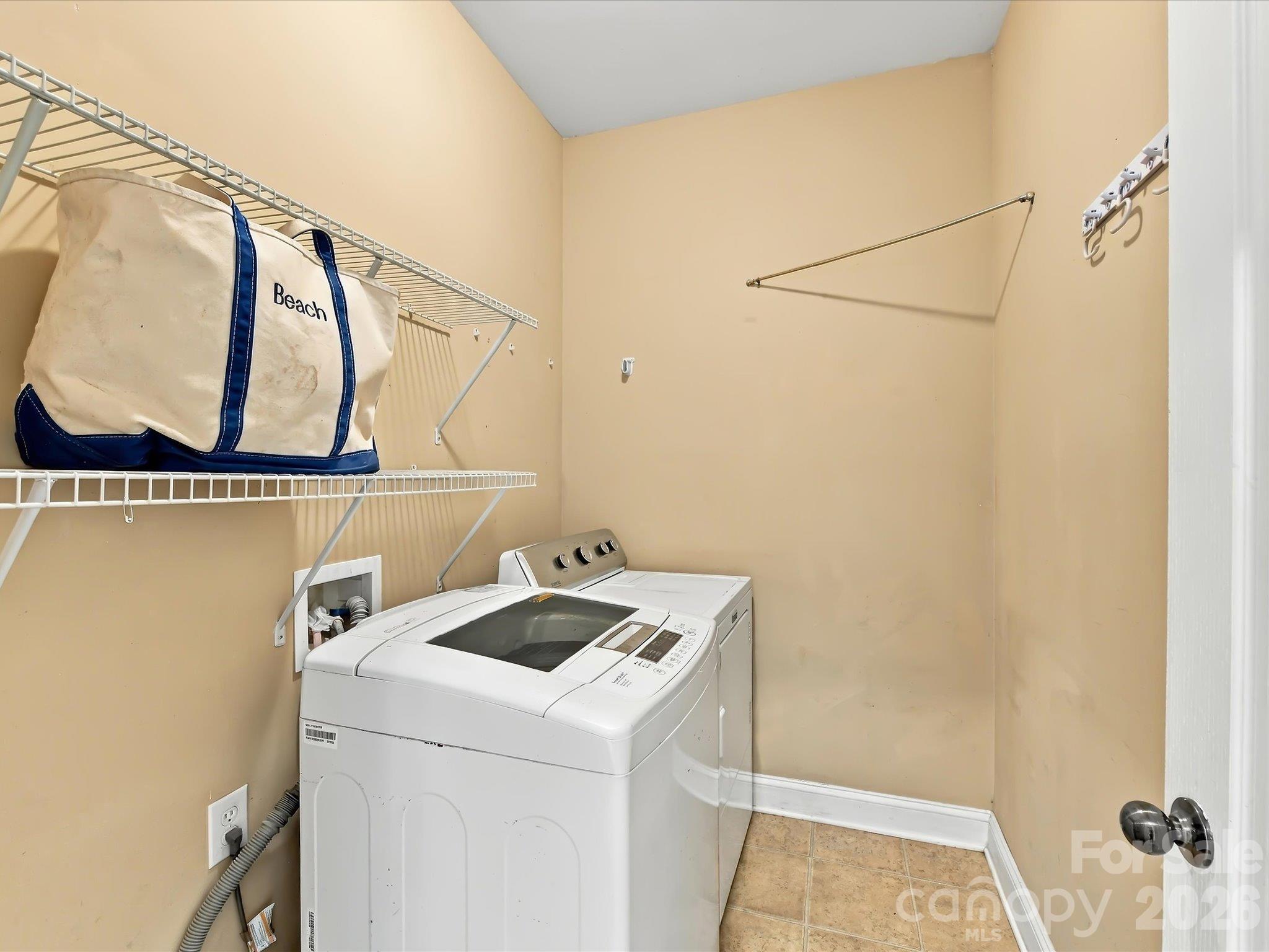 Laundry - 8458 Mossy Cup Trail, Harrisburg