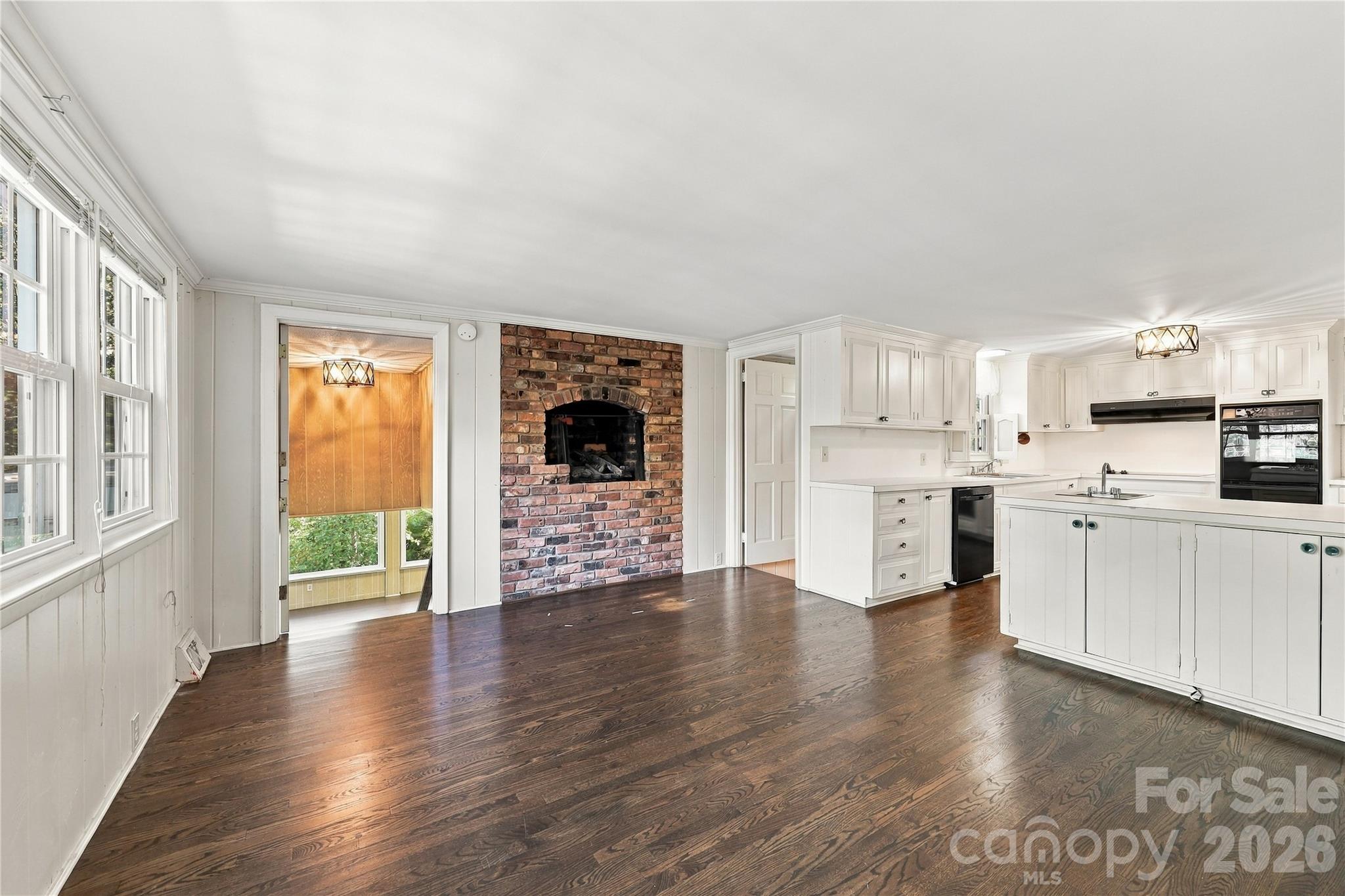 Single Family Residence at 512 Lakeside Drive, Statesville, photo 18 of 44