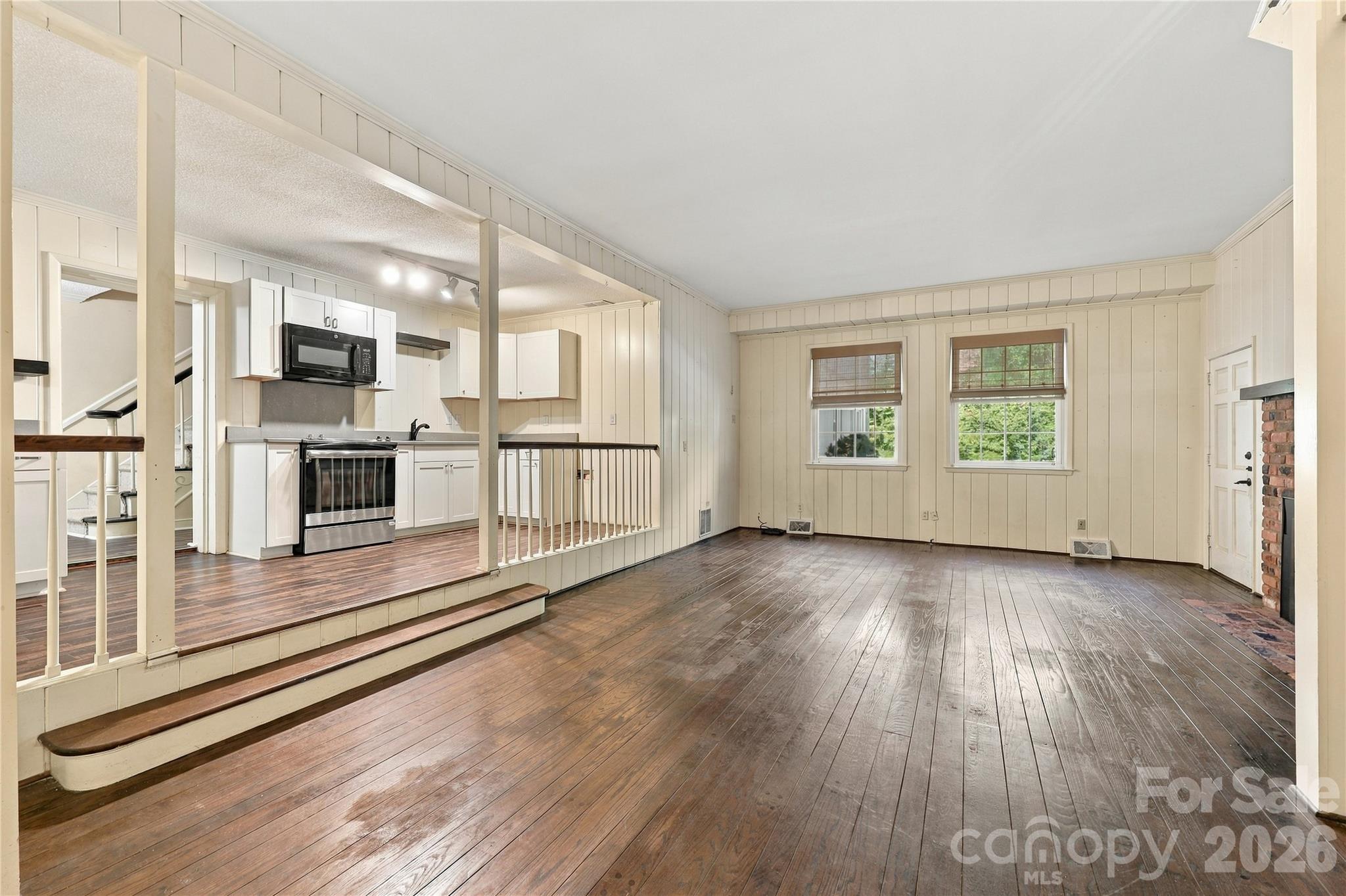 Single Family Residence at 512 Lakeside Drive, Statesville, photo 25 of 44