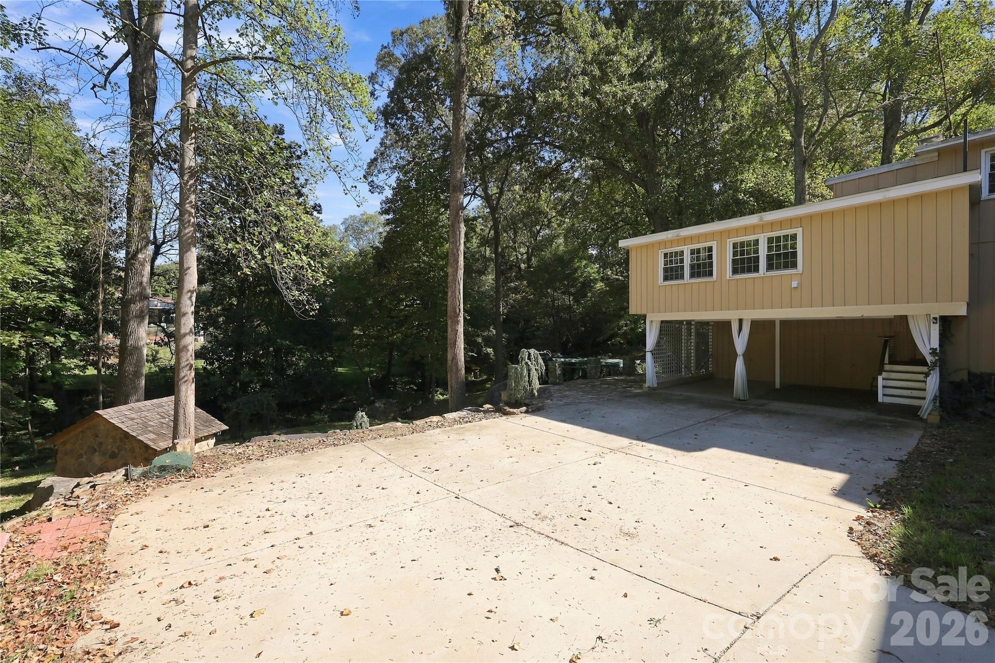 Single Family Residence at 512 Lakeside Drive, Statesville, photo 35 of 44