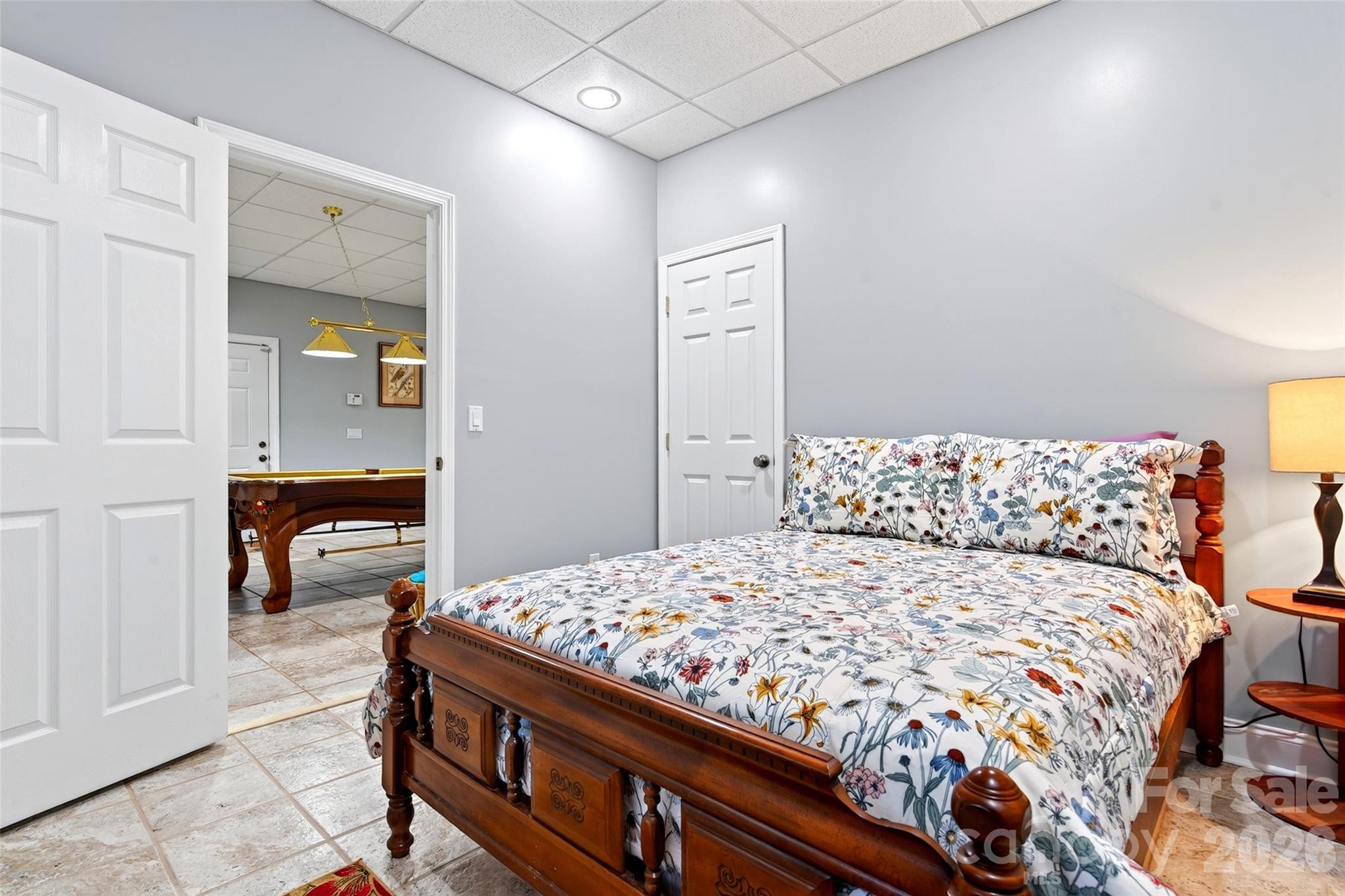 Flex room in basement - 337 & 345 Avery Creek Road, Arden