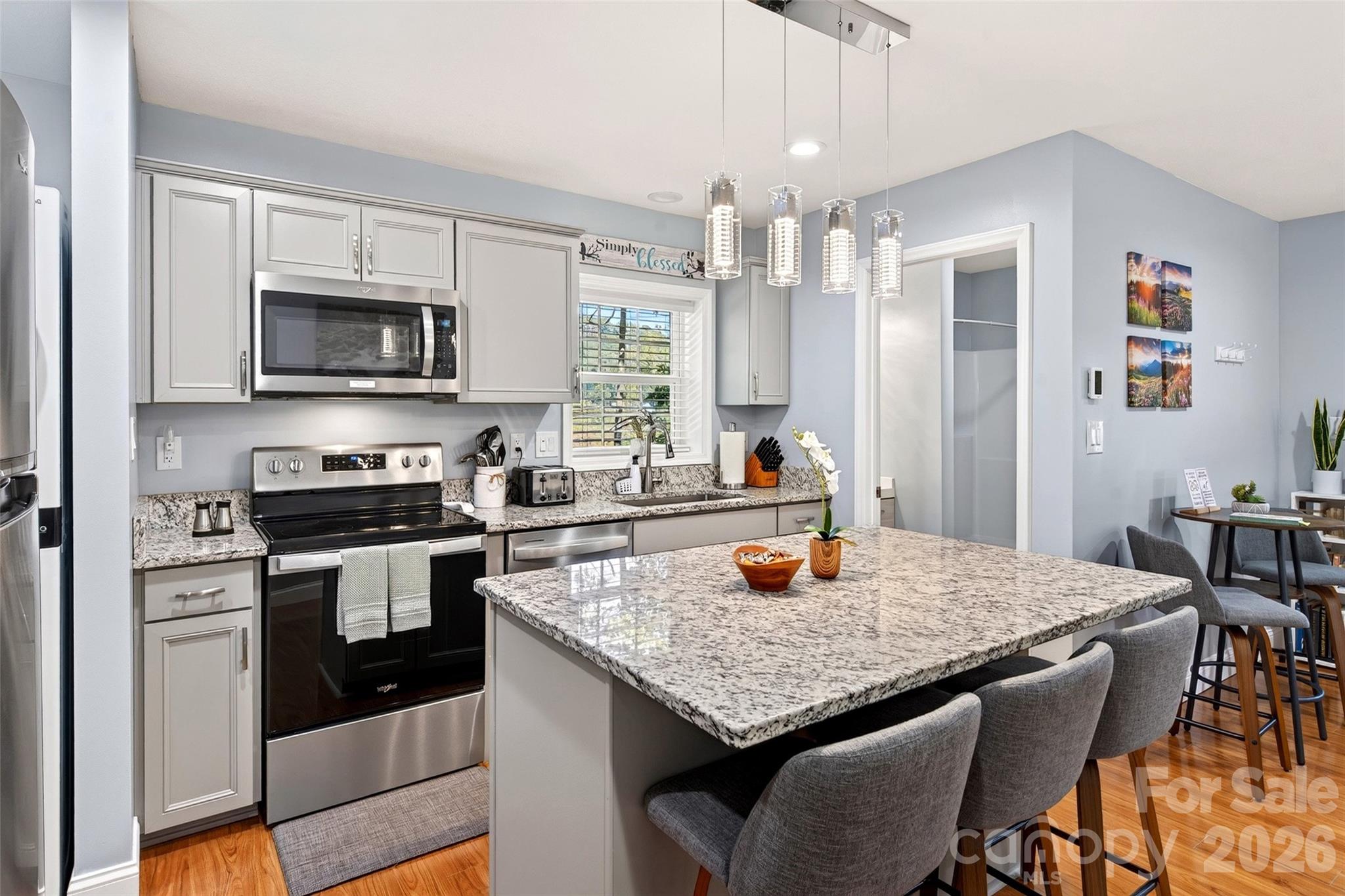 Cottage kitchen - 337 & 345 Avery Creek Road, Arden
