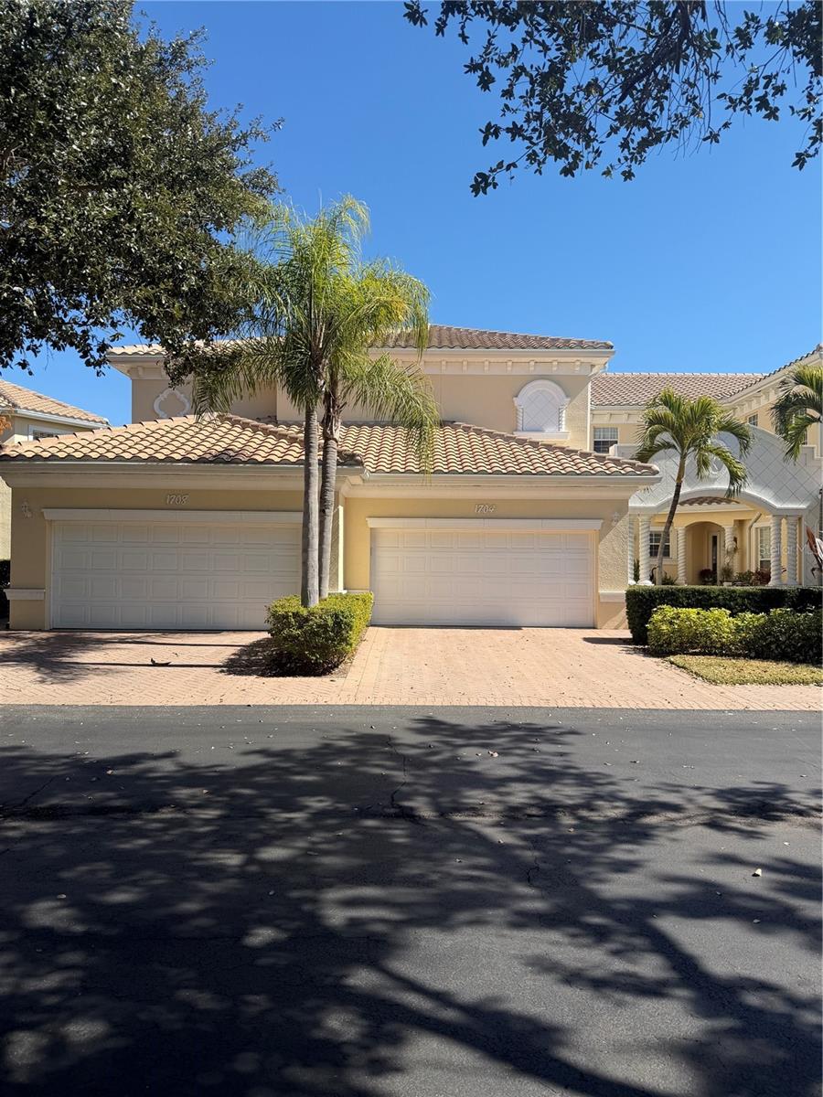 1708 TRIANO CIR #1708