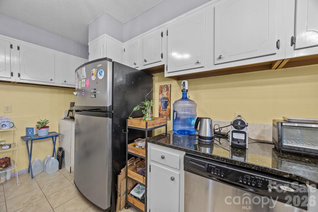 kitchen, stainless steel appliances - 2638 Park Road, Charlotte