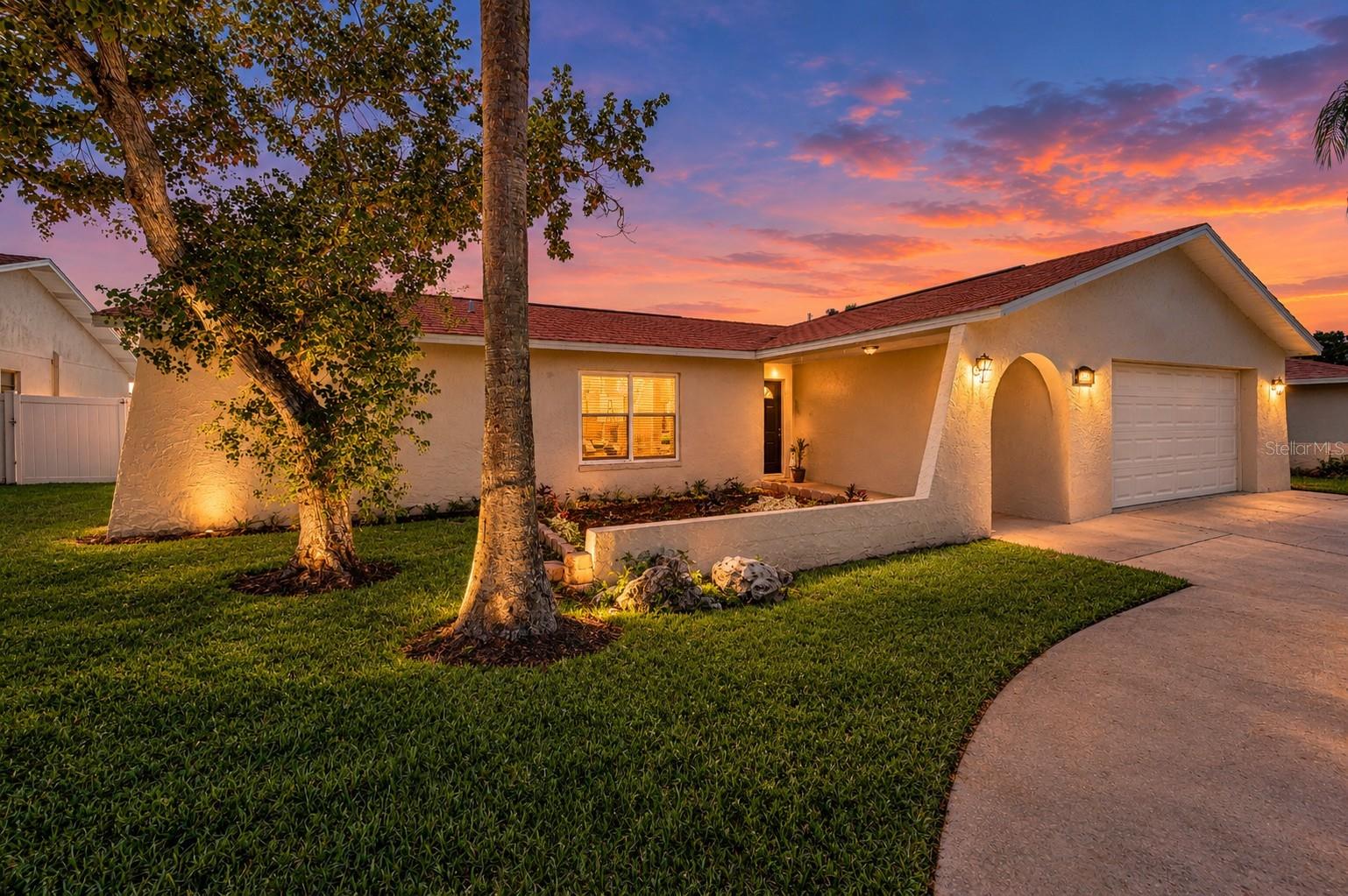 11121 PEPPERTREE LN