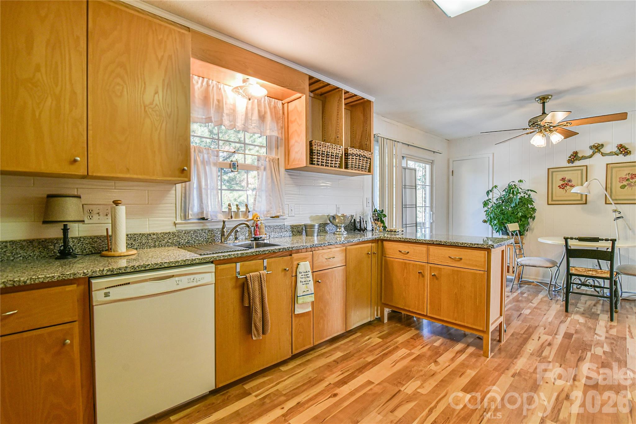 Kitchen and Dining combination - 2 Adamswood Road, Asheville
