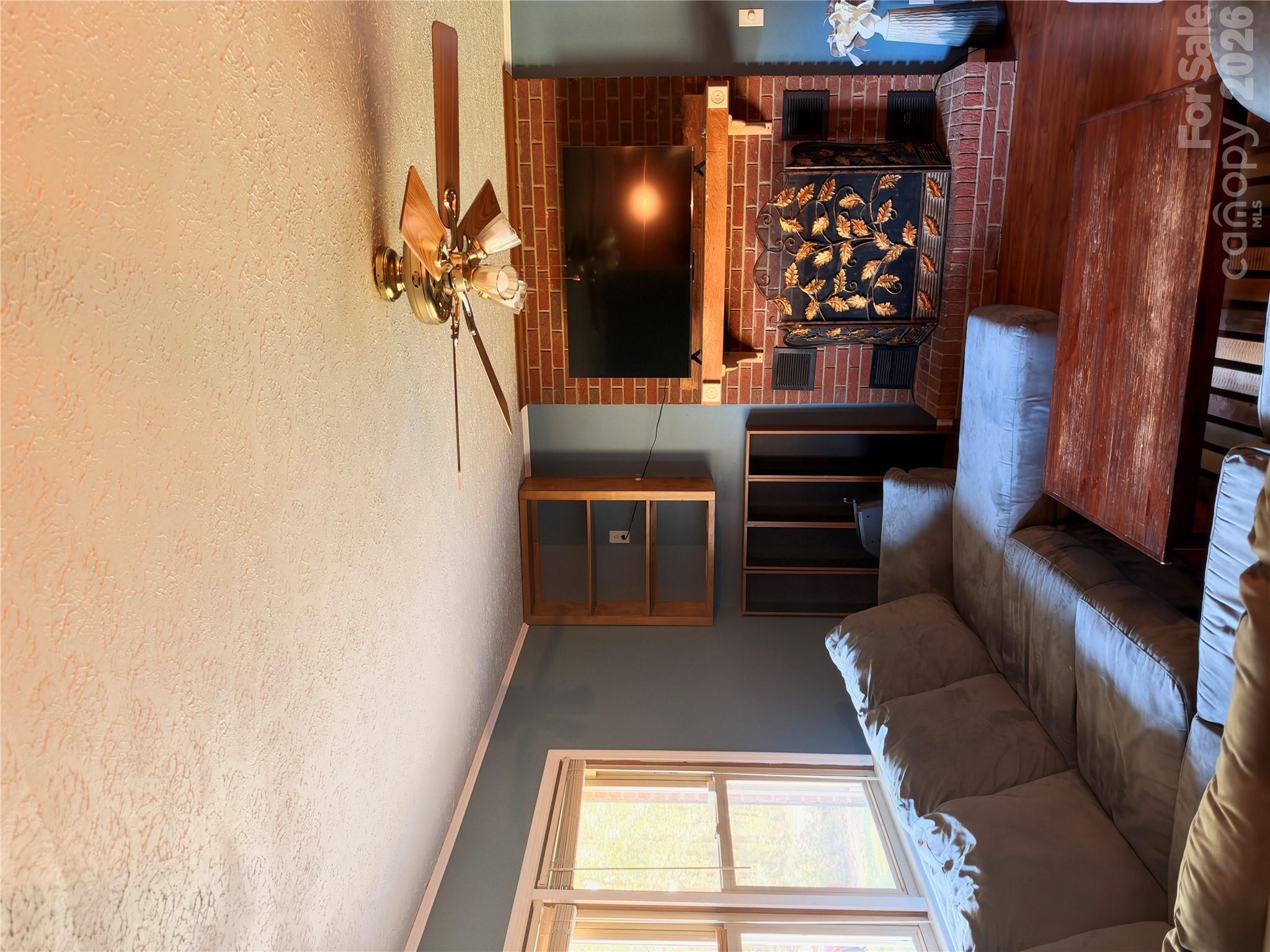 Living Room - 2224 Ellis Road, Shelby