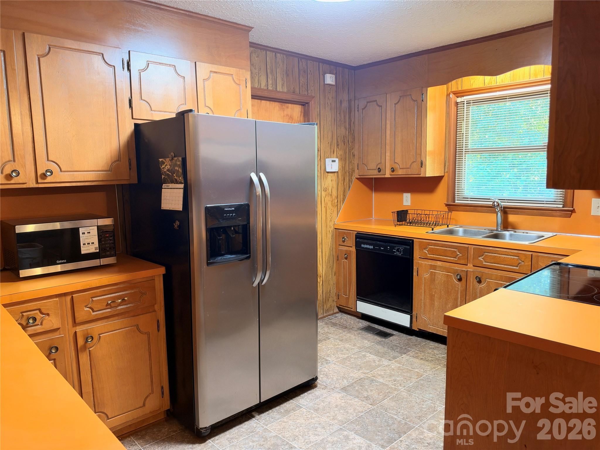 Kitchen - 2224 Ellis Road, Shelby
