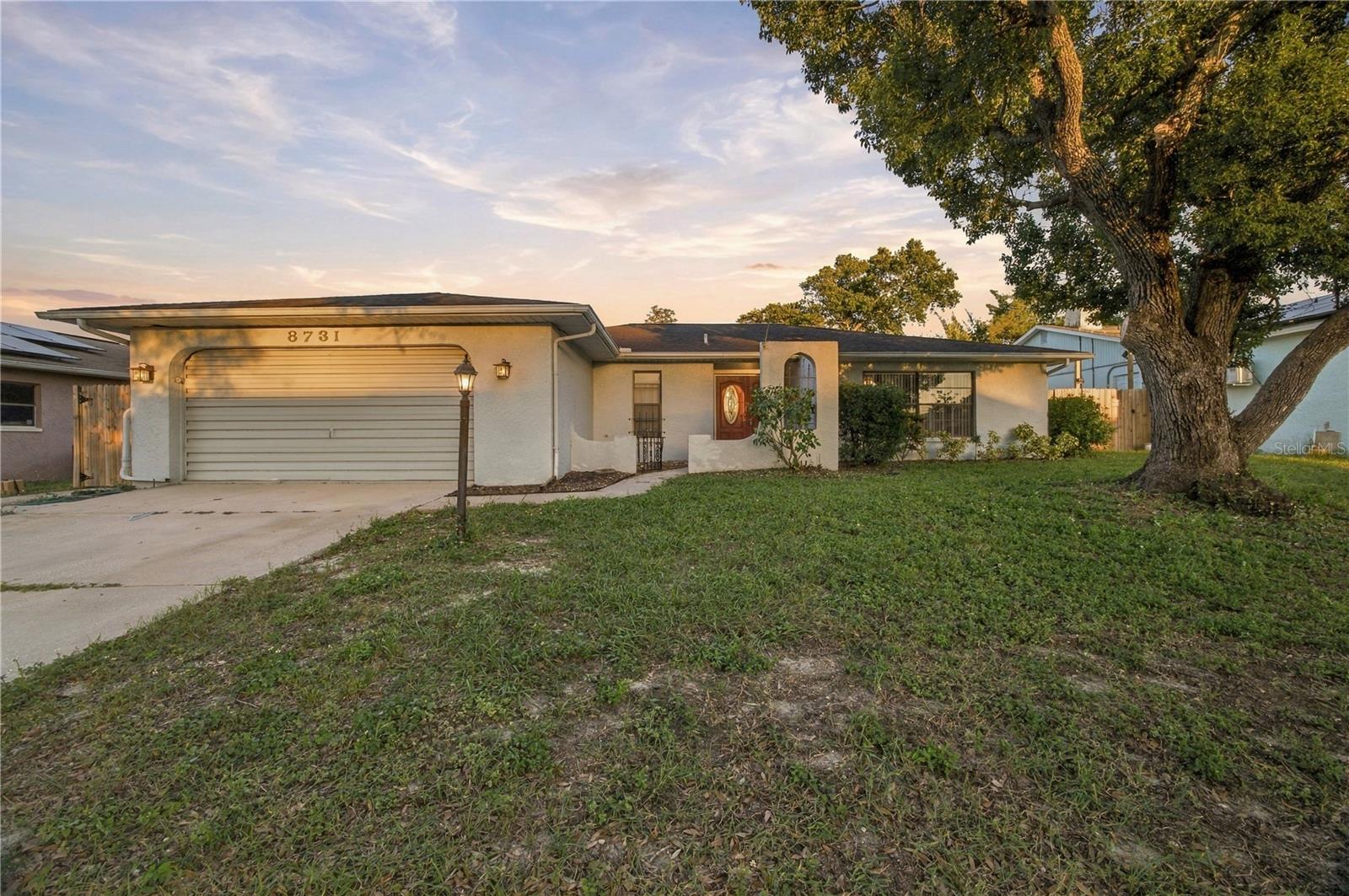 8731 WOODCREST DR