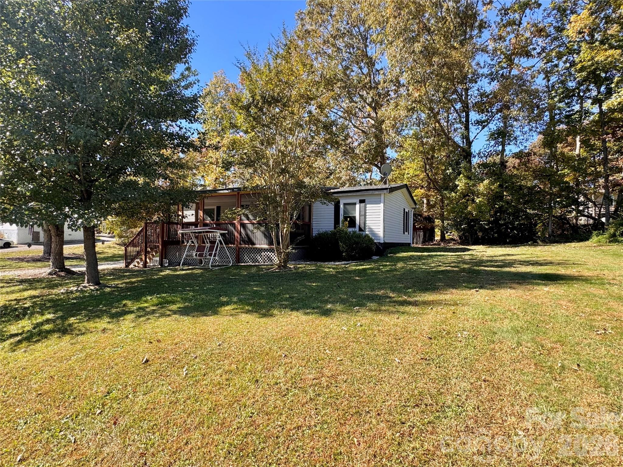 Level Yard - 78 Katie Drive, Hendersonville