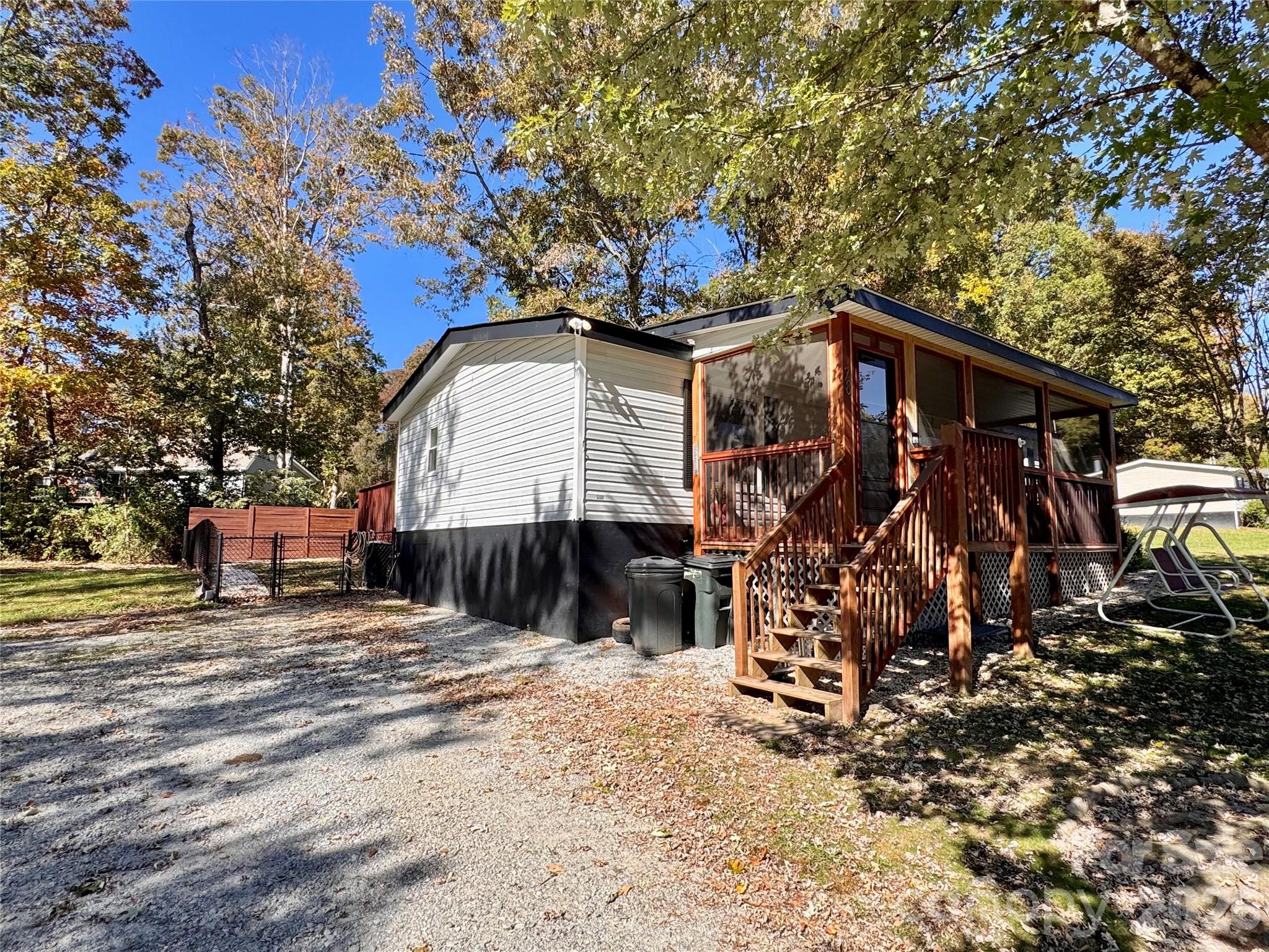 Welcome Home - 78 Katie Drive, Hendersonville