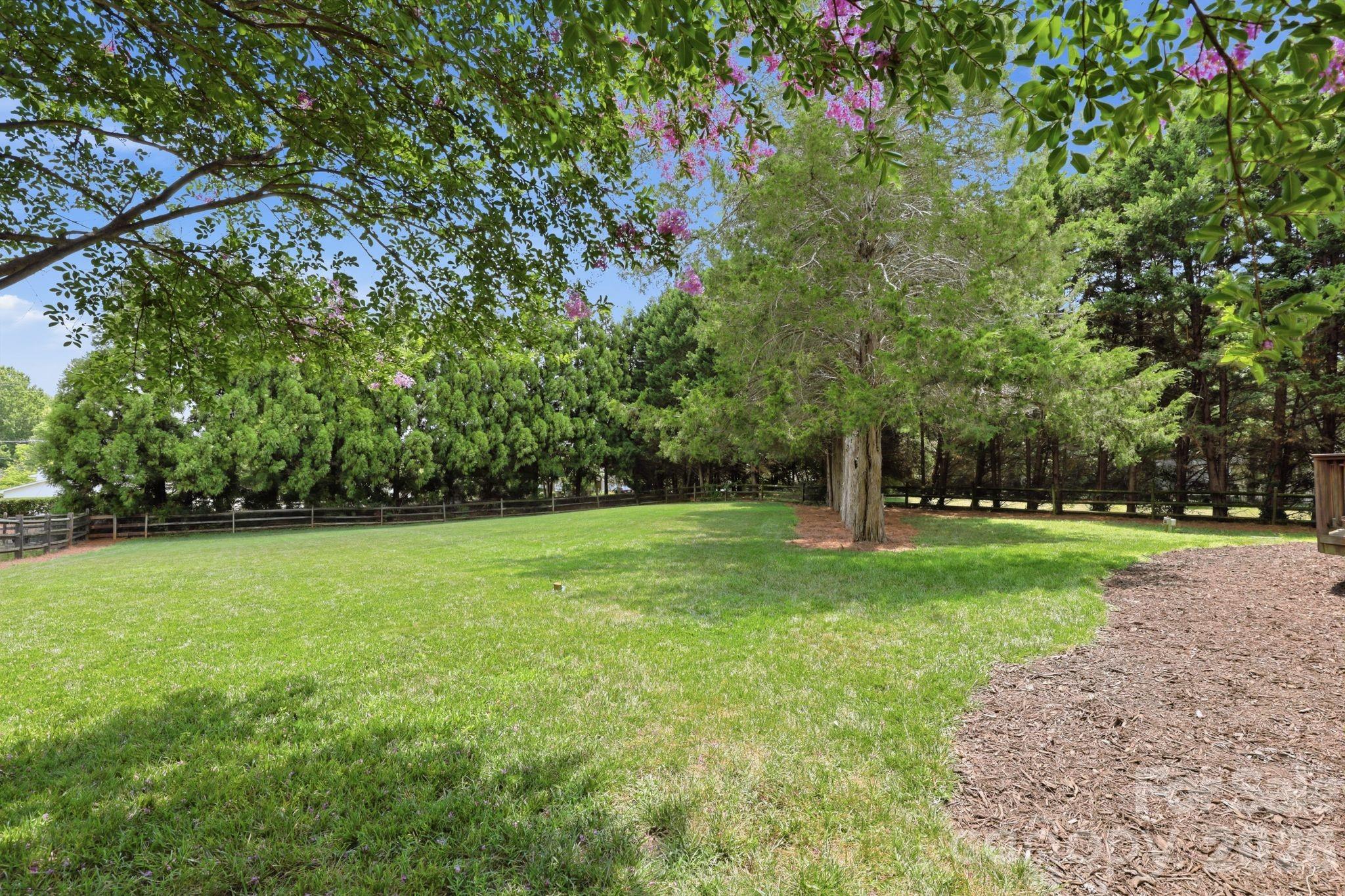Single Family Residence at 151 Corona Circle, Mooresville, photo 40 of 48