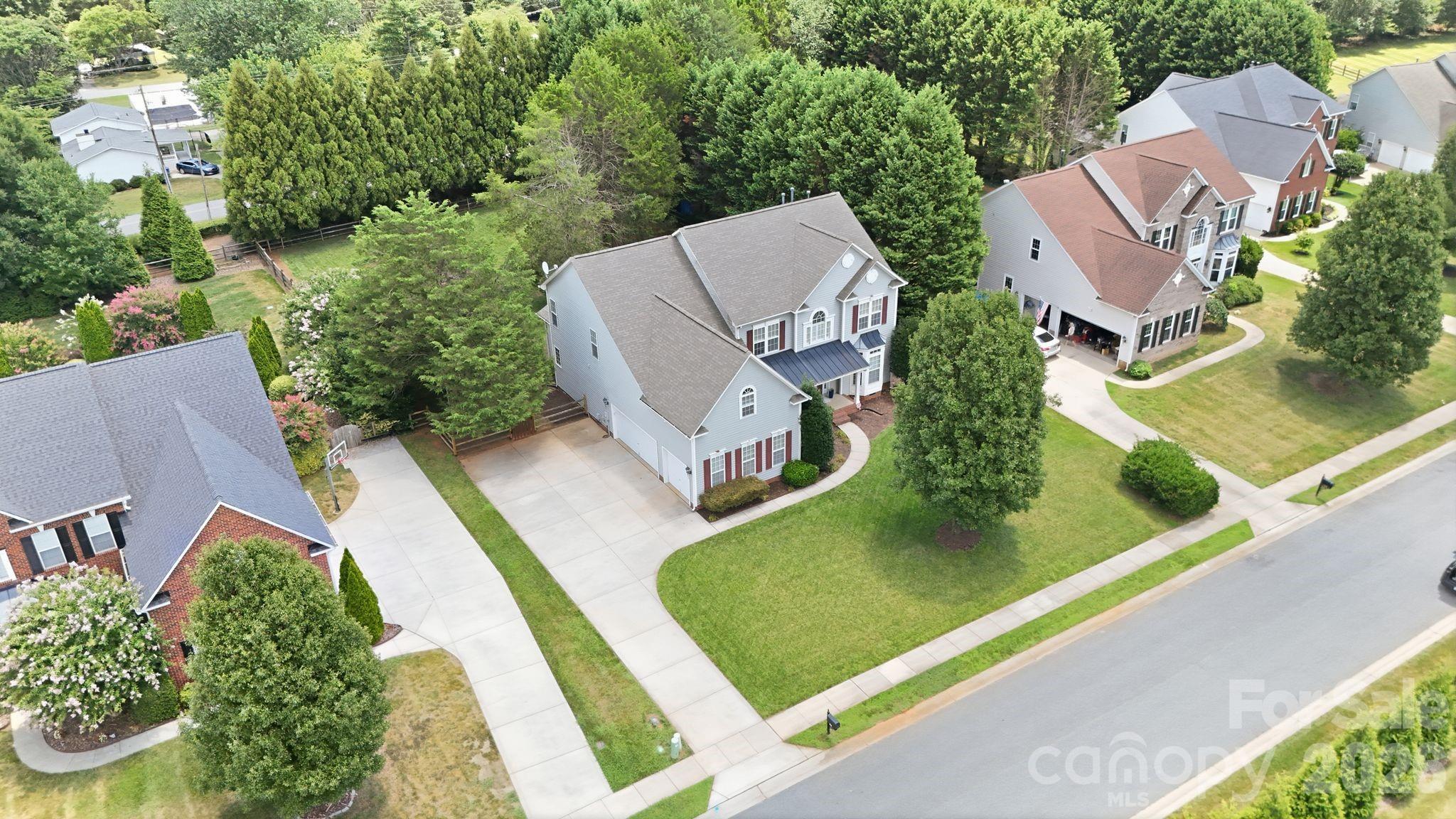Single Family Residence at 151 Corona Circle, Mooresville, photo 43 of 48