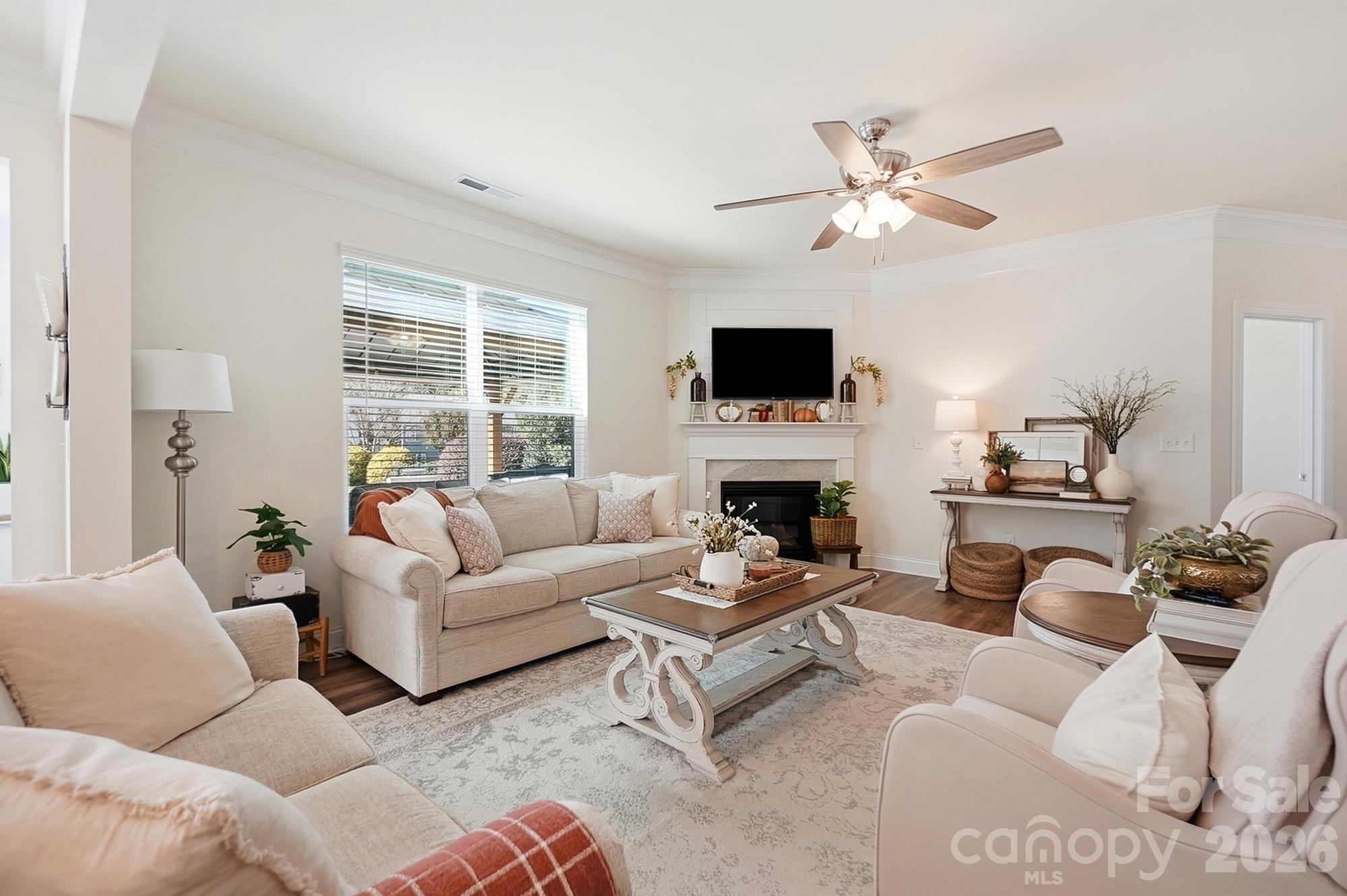 Single Family Residence at 2727 Forest Path Way, Gastonia, photo 7 of 48