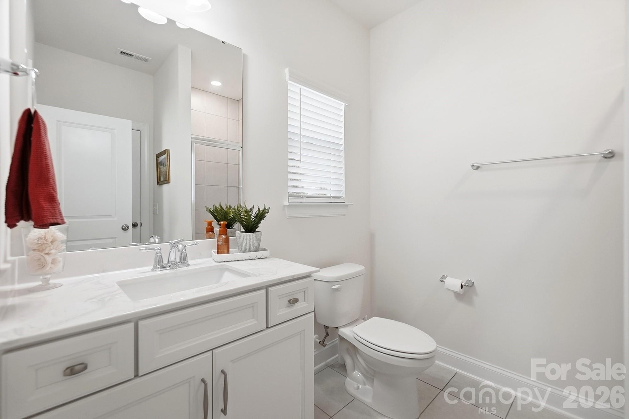 Single Family Residence at 2727 Forest Path Way, Gastonia, photo 22 of 48