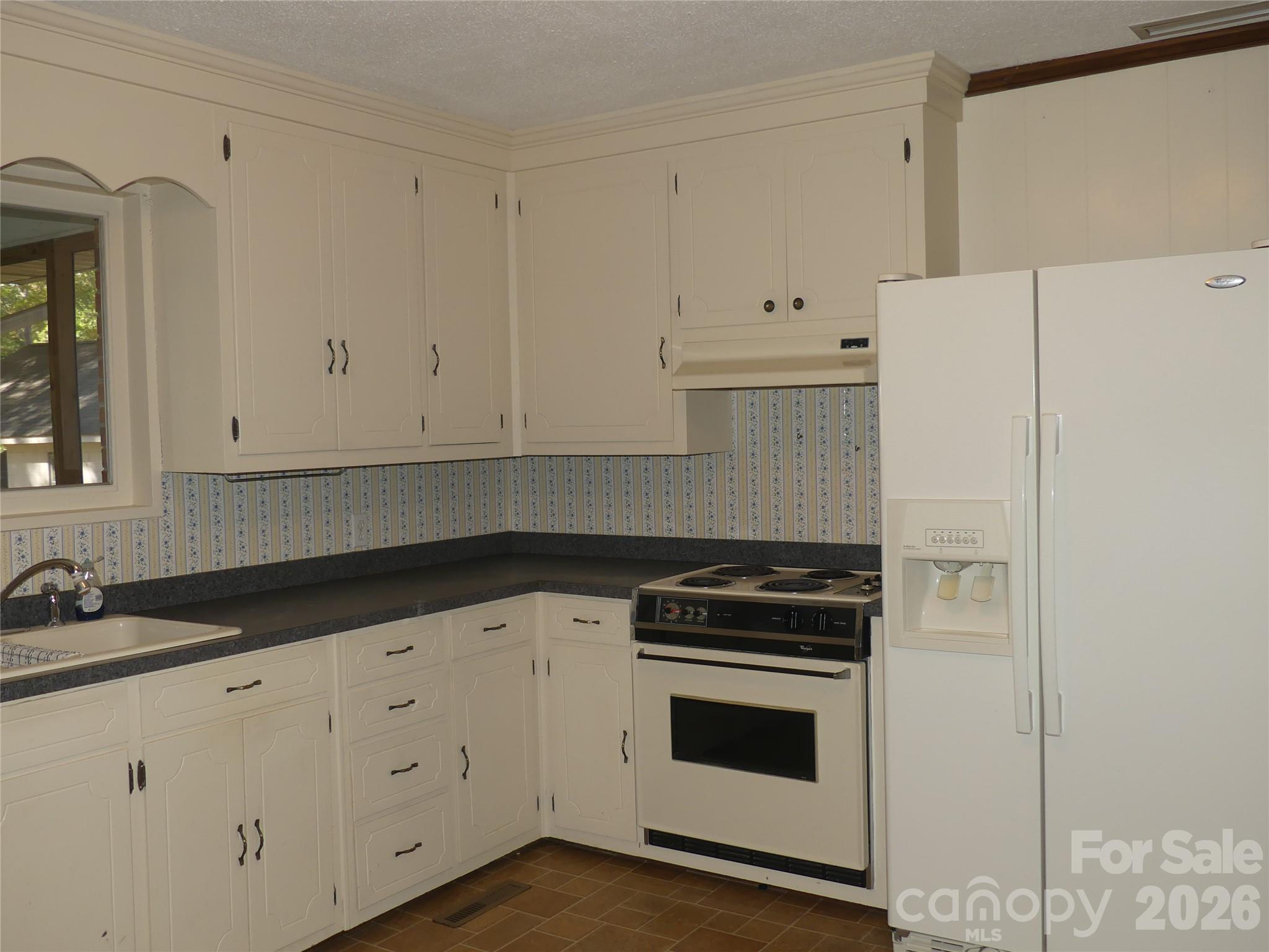 Single Family Residence at 7871 Howard Avenue, Kannapolis, photo 10 of 26