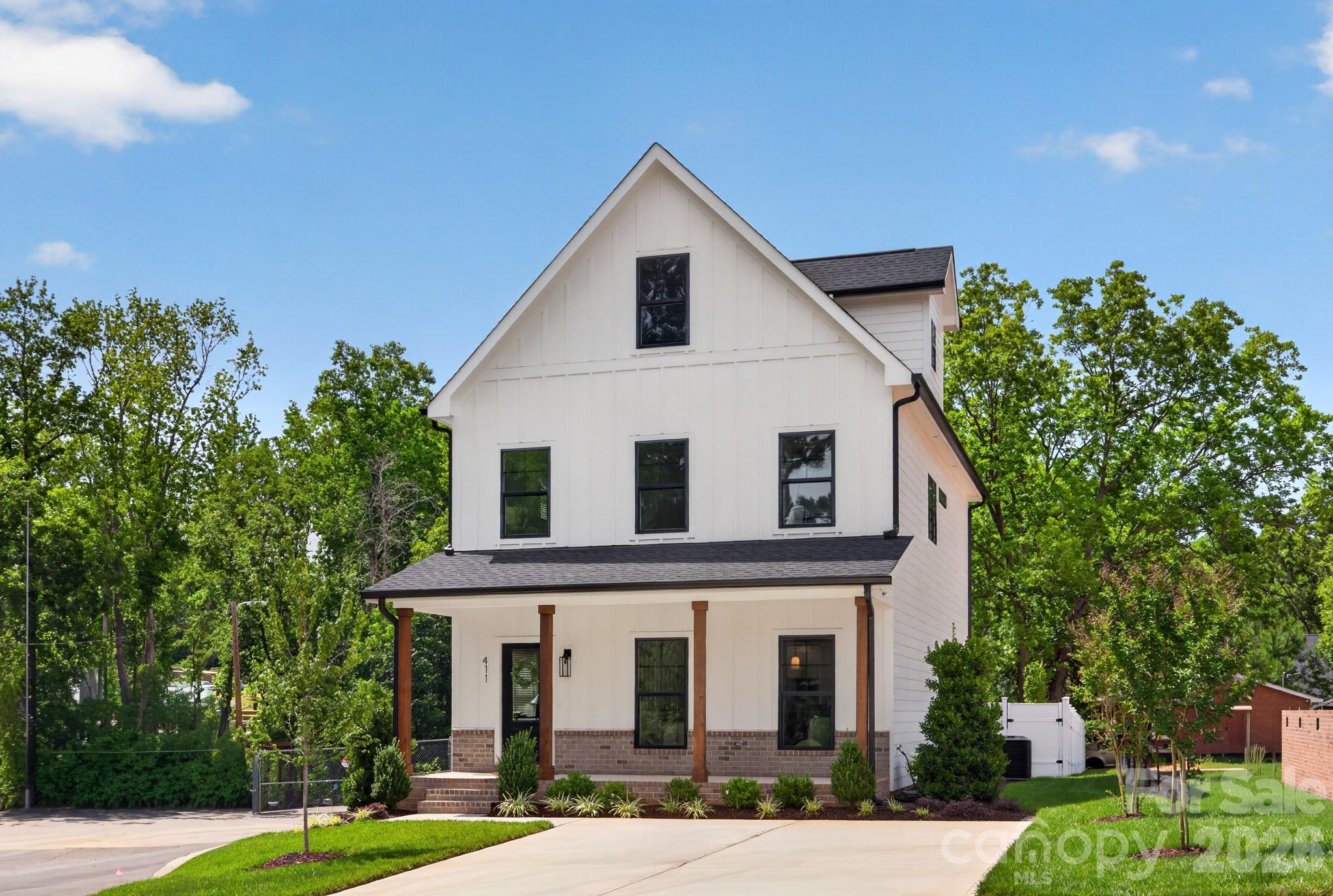 Single Family Residence at 411 Brevard Street, Waxhaw, photo 2 of 34
