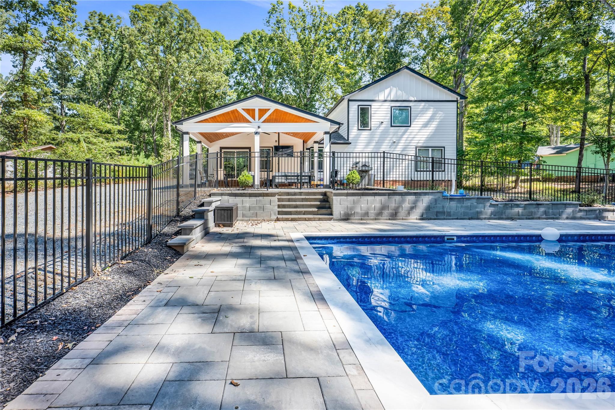 Single Family Residence at 6419 Saddlewood Drive, Waxhaw, photo 22 of 34