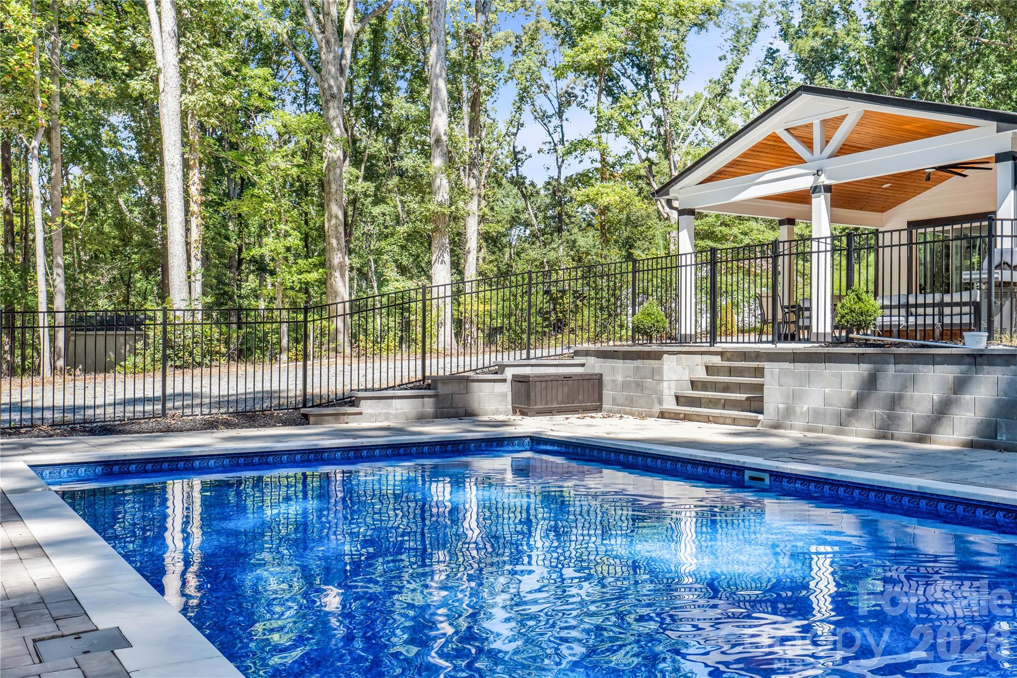 Single Family Residence at 6419 Saddlewood Drive, Waxhaw, photo 33 of 34