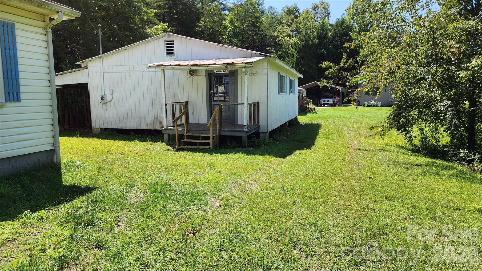 Workshop - 6174 Hwy 221 Highway N, Marion