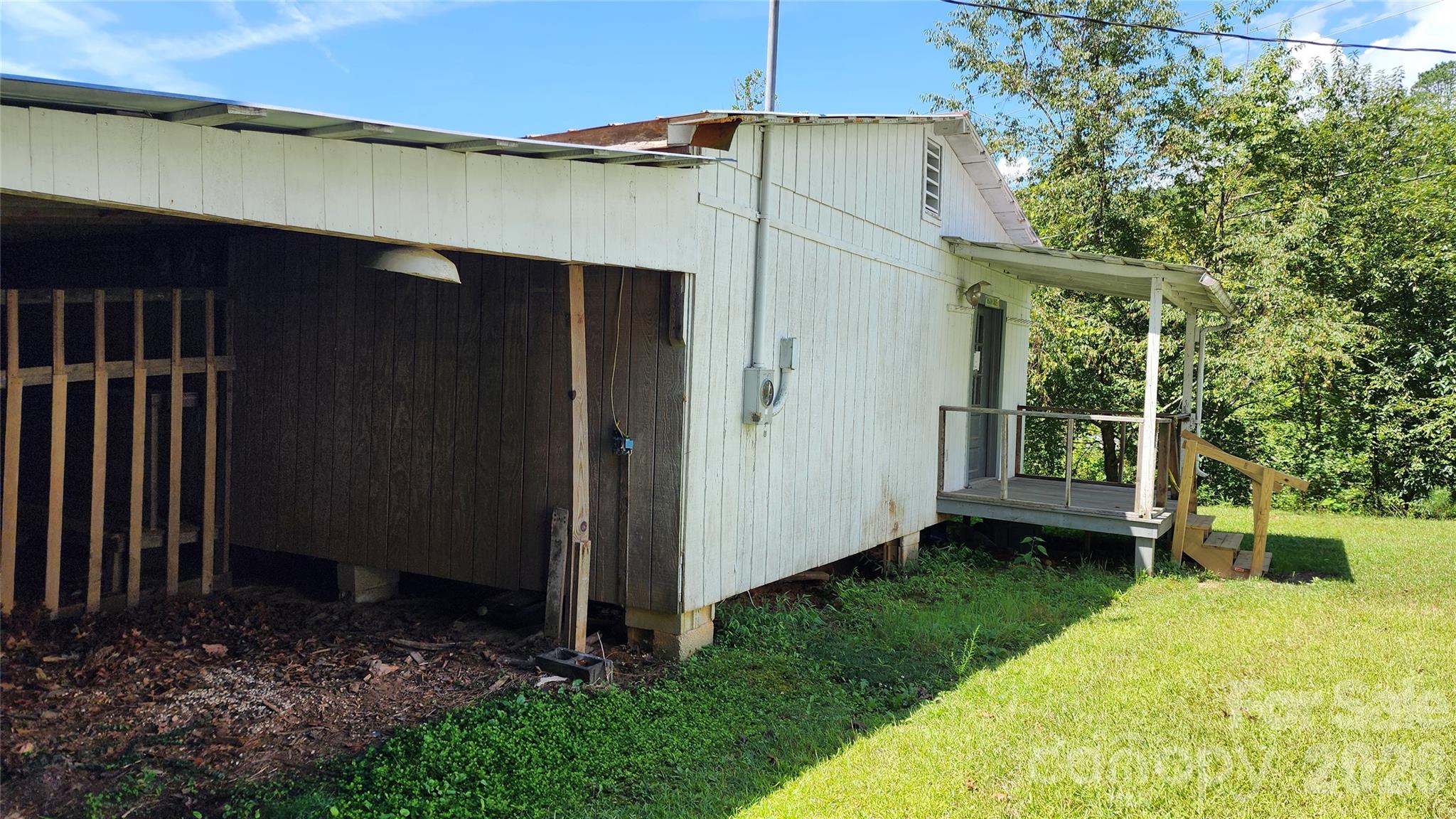 Workshop - 6174 Hwy 221 Highway N, Marion