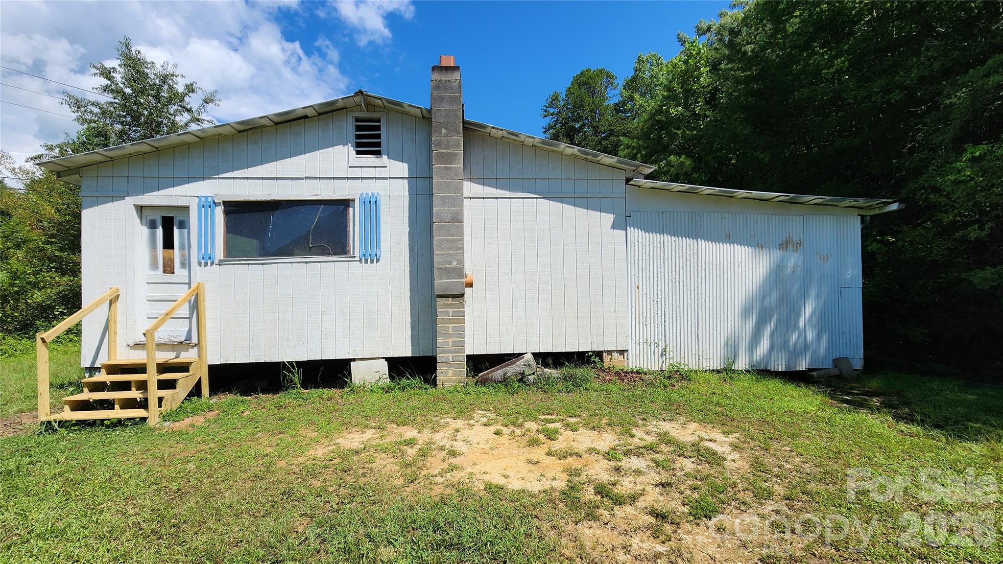 Workshop - 6174 Hwy 221 Highway N, Marion