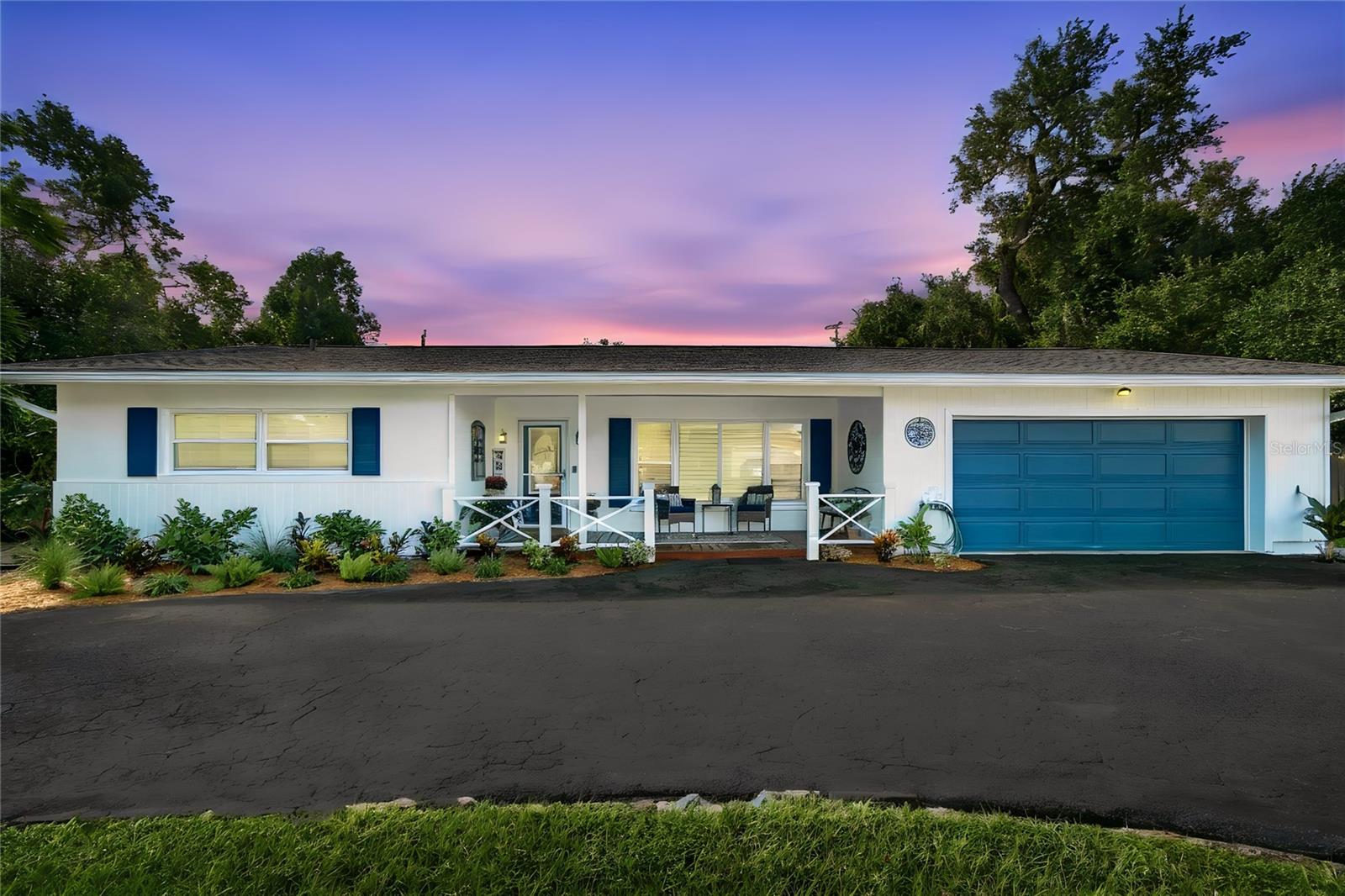 1889 BUGLE LN