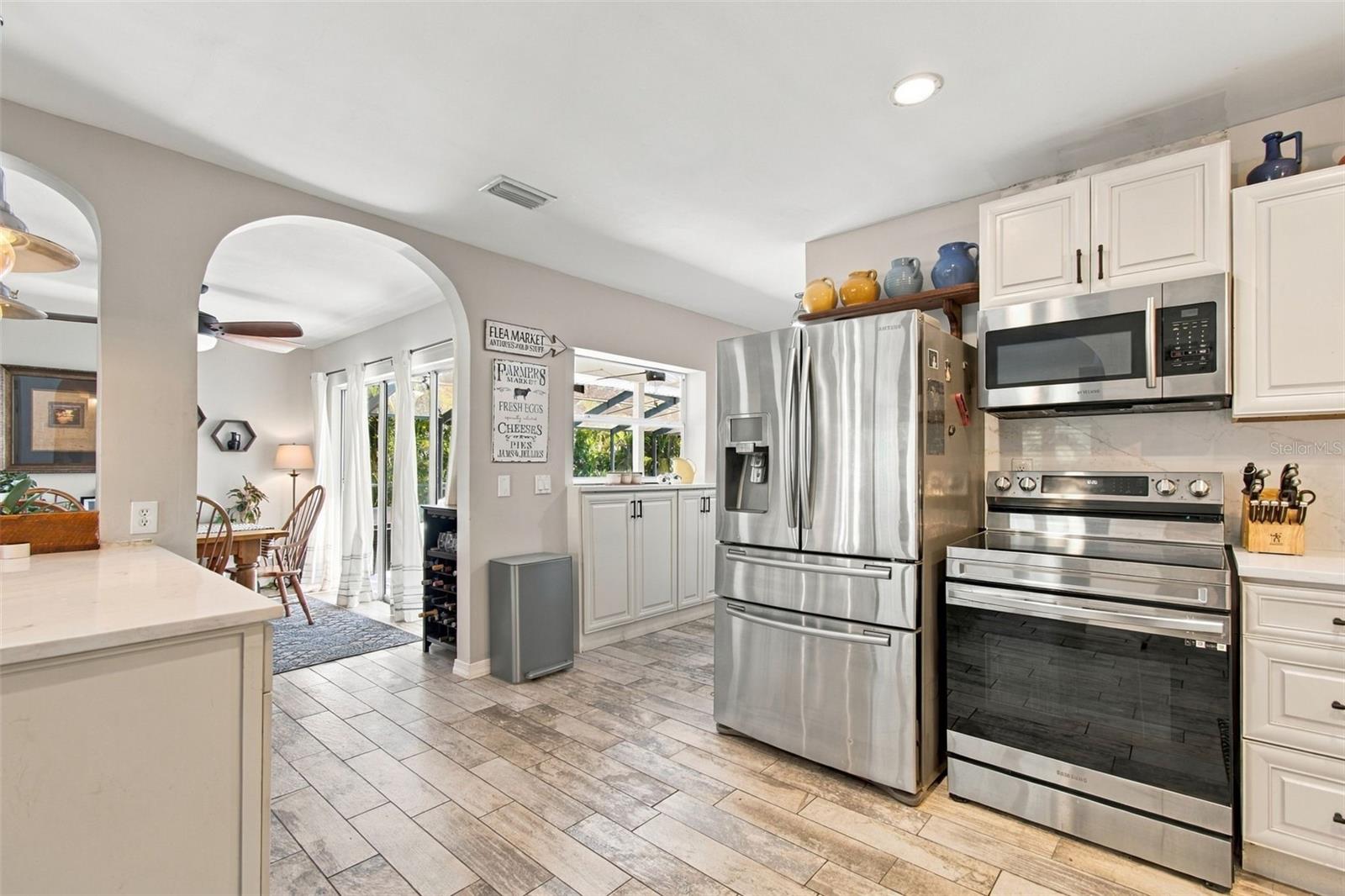 Single Family Residence at 1889 BUGLE LN, CLEARWATER, photo 14 of 57