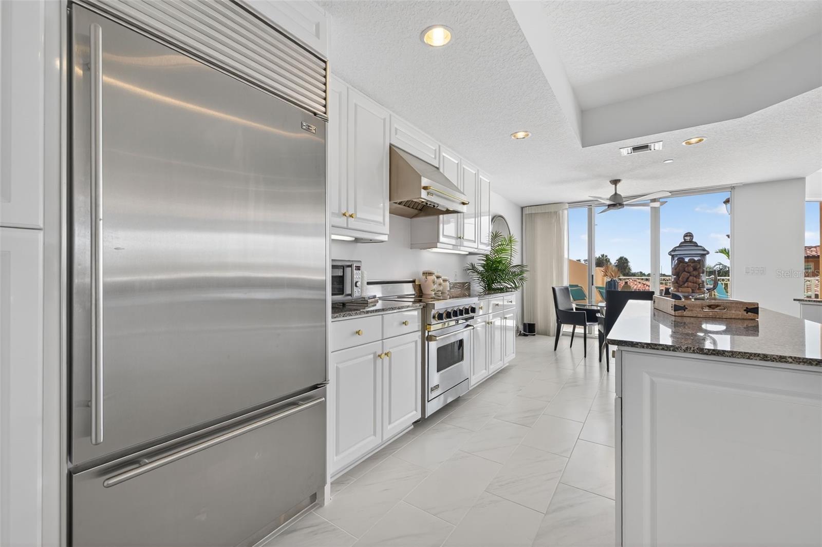 Chef inspired Kitchen - 555 5TH AVE NE #332, ST PETERSBURG