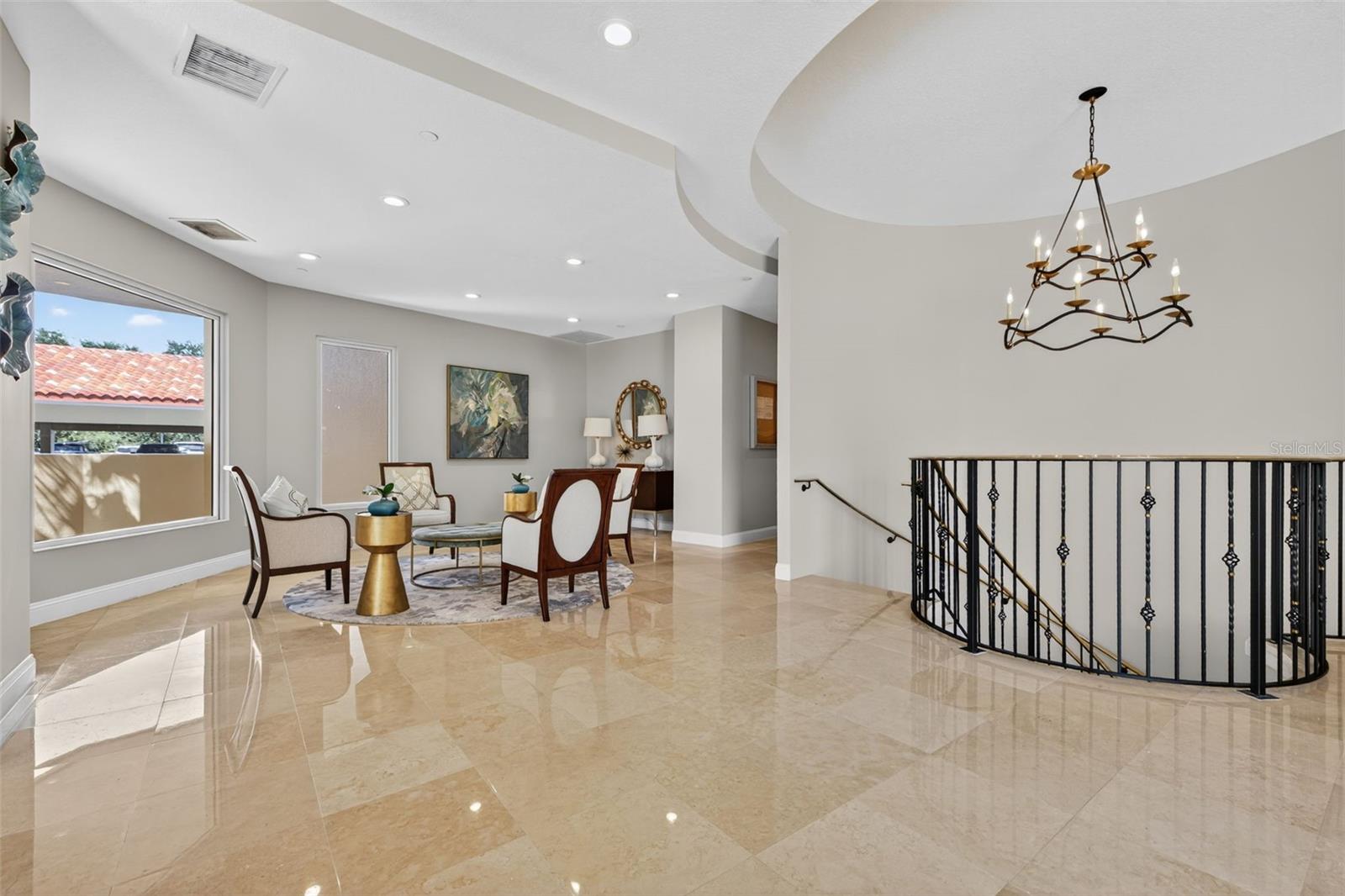 Lobby - 555 5TH AVE NE #332, ST PETERSBURG