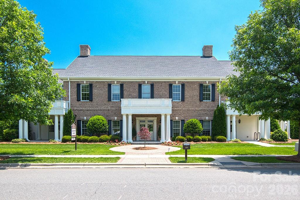 Single Family Residence at 8008 Oakmere Road, Waxhaw, photo 5 of 48