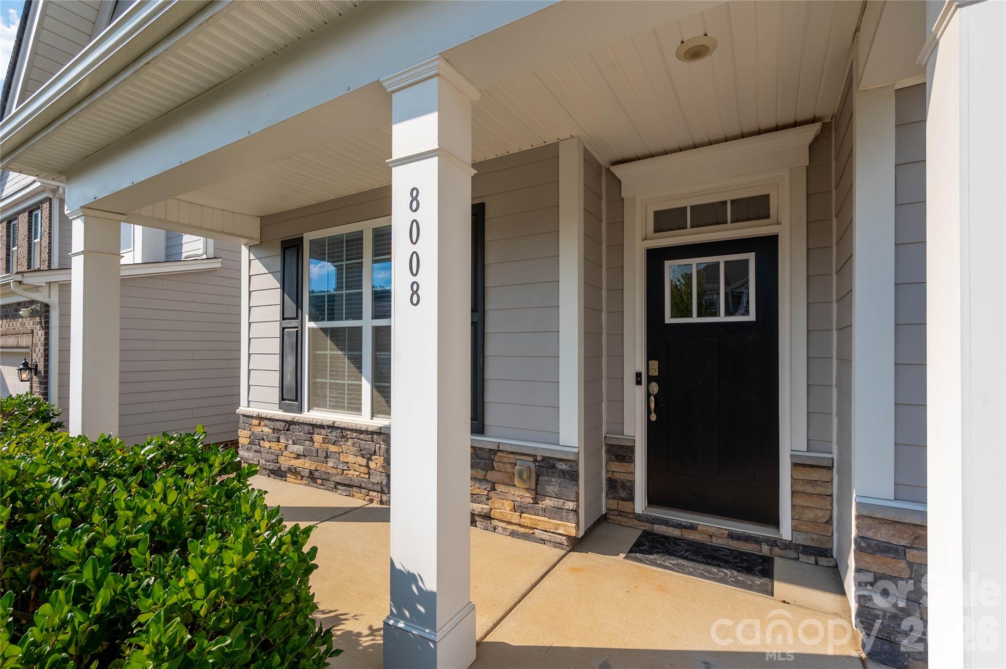 Single Family Residence at 8008 Oakmere Road, Waxhaw, photo 6 of 48