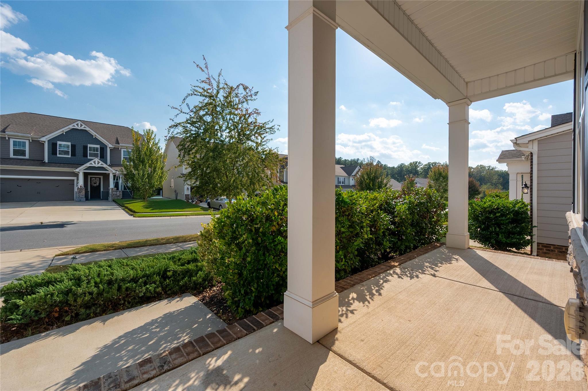 Single Family Residence at 8008 Oakmere Road, Waxhaw, photo 7 of 48