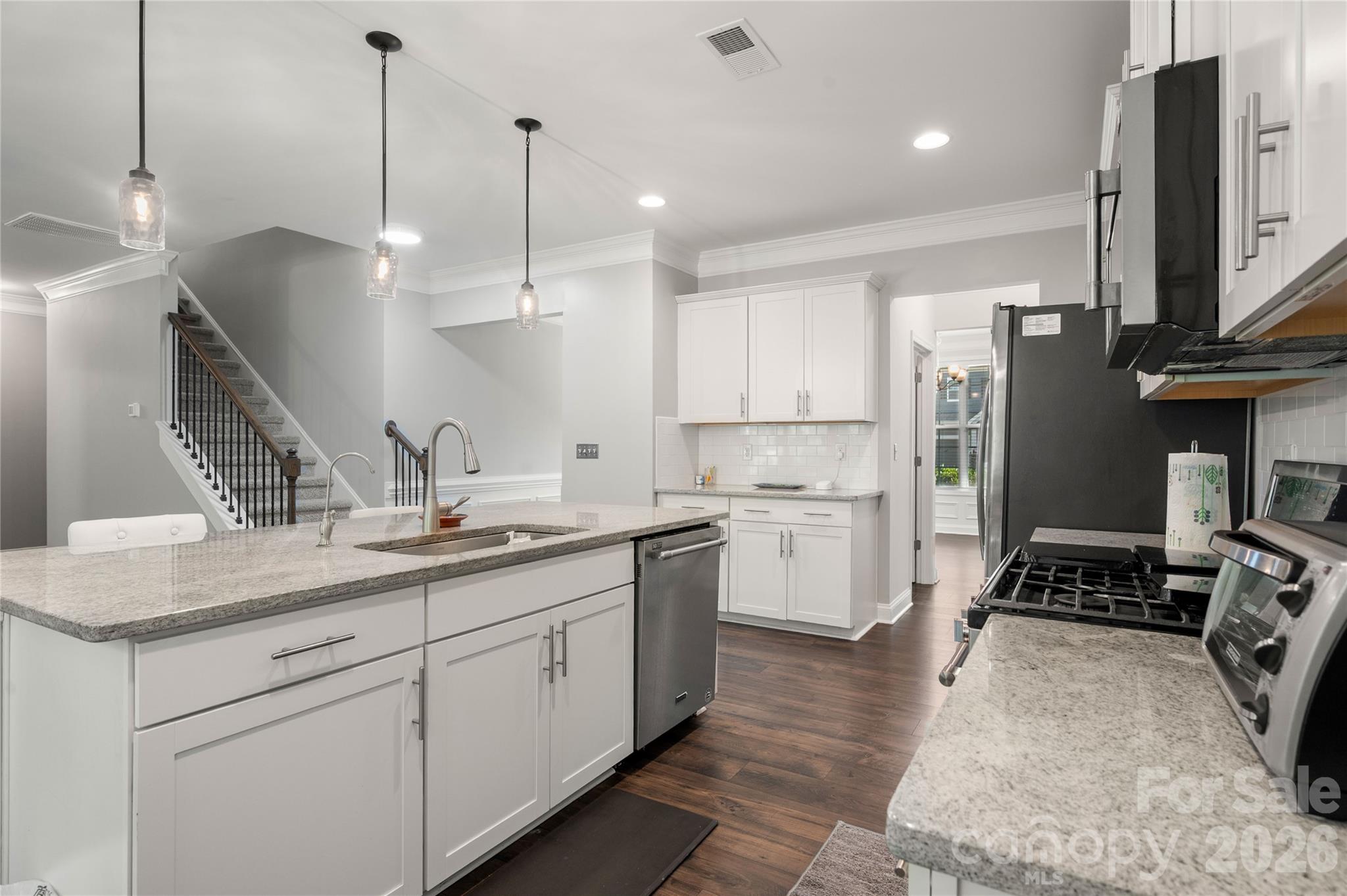 Single Family Residence at 8008 Oakmere Road, Waxhaw, photo 18 of 48