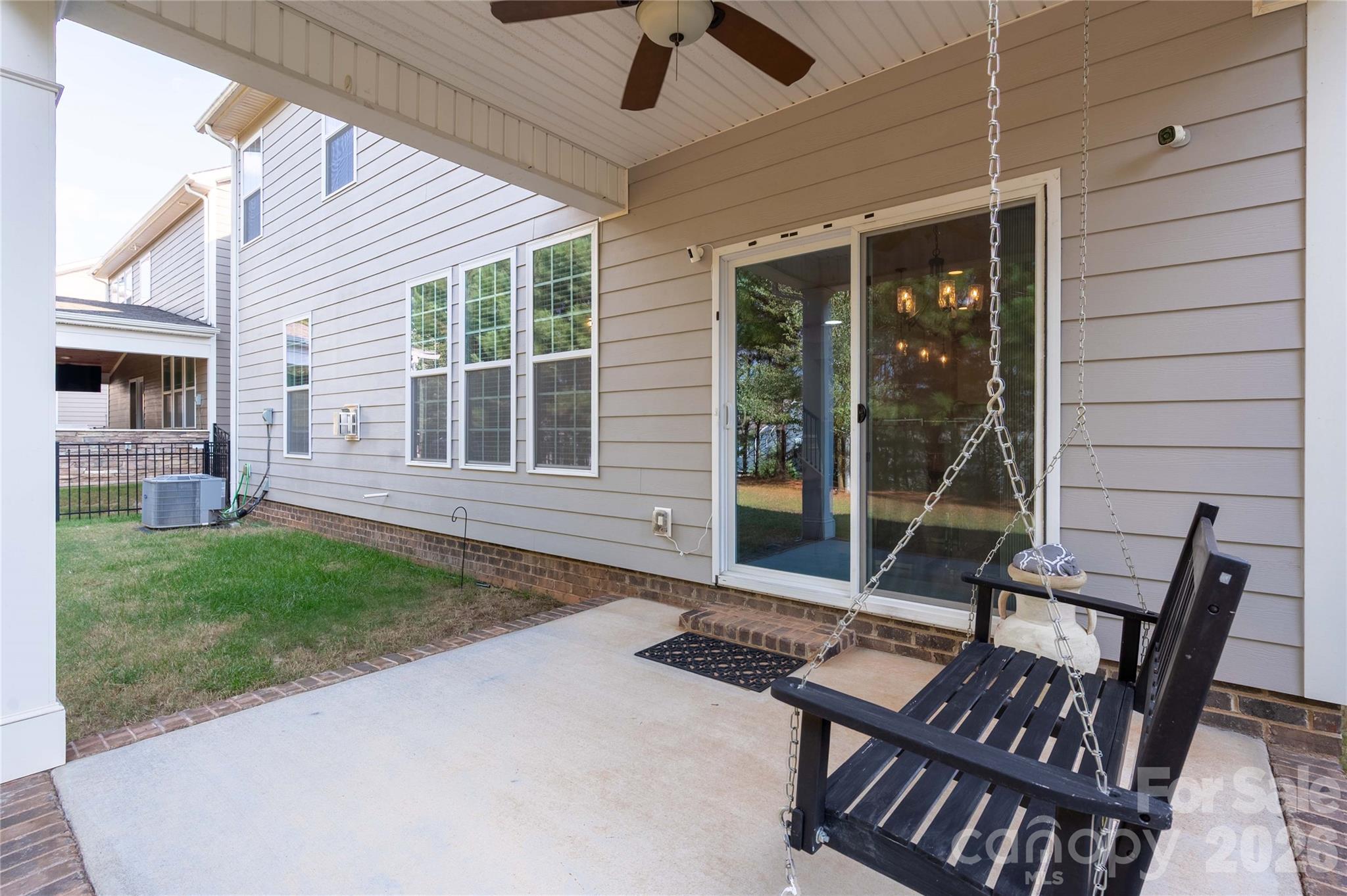 Single Family Residence at 8008 Oakmere Road, Waxhaw, photo 44 of 48