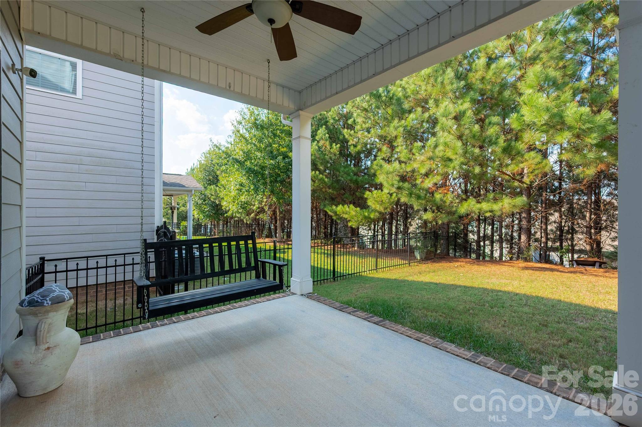 Single Family Residence at 8008 Oakmere Road, Waxhaw, photo 45 of 48