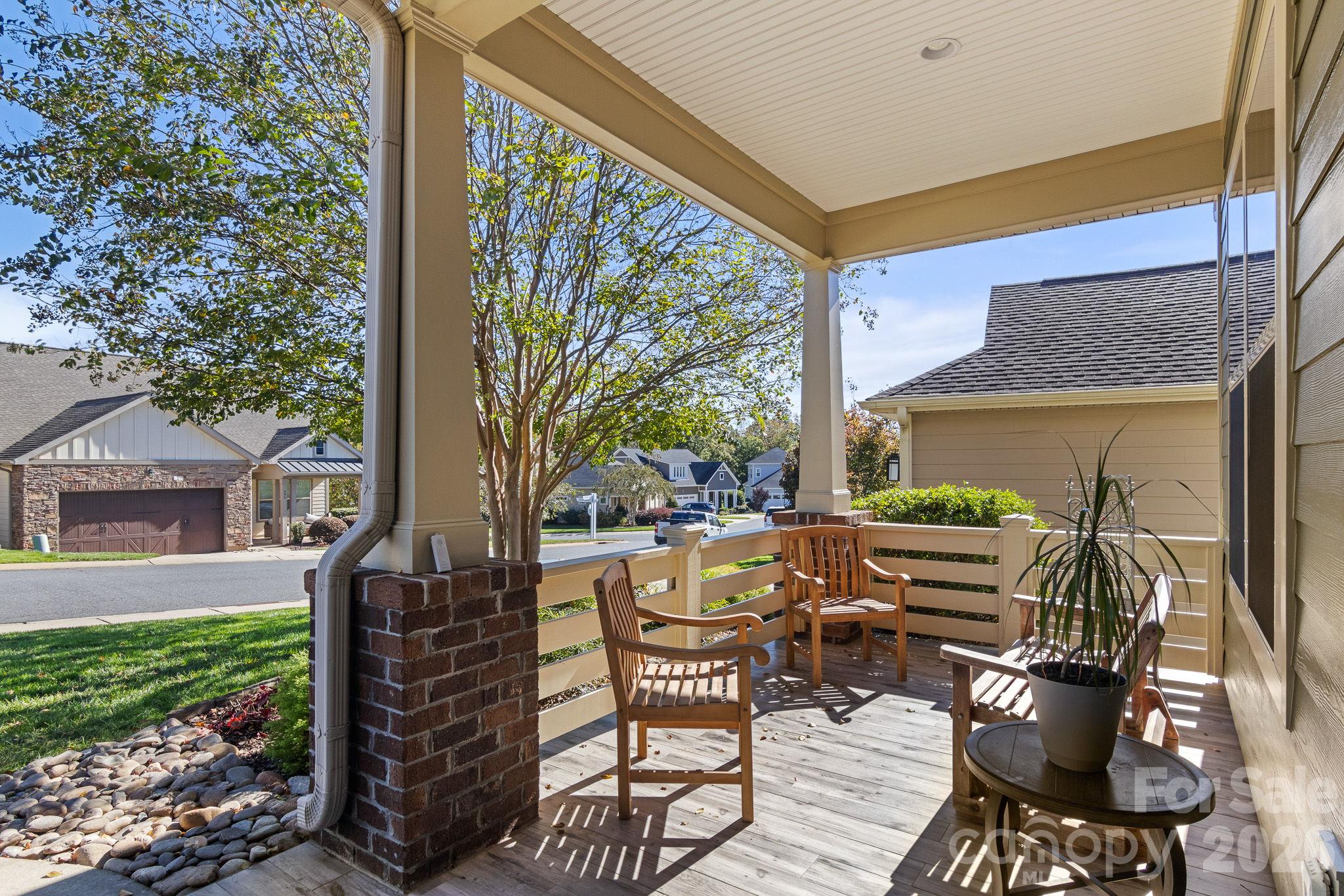 Single Family Residence at 488 Flat Rock Drive, Denver, photo 3 of 42