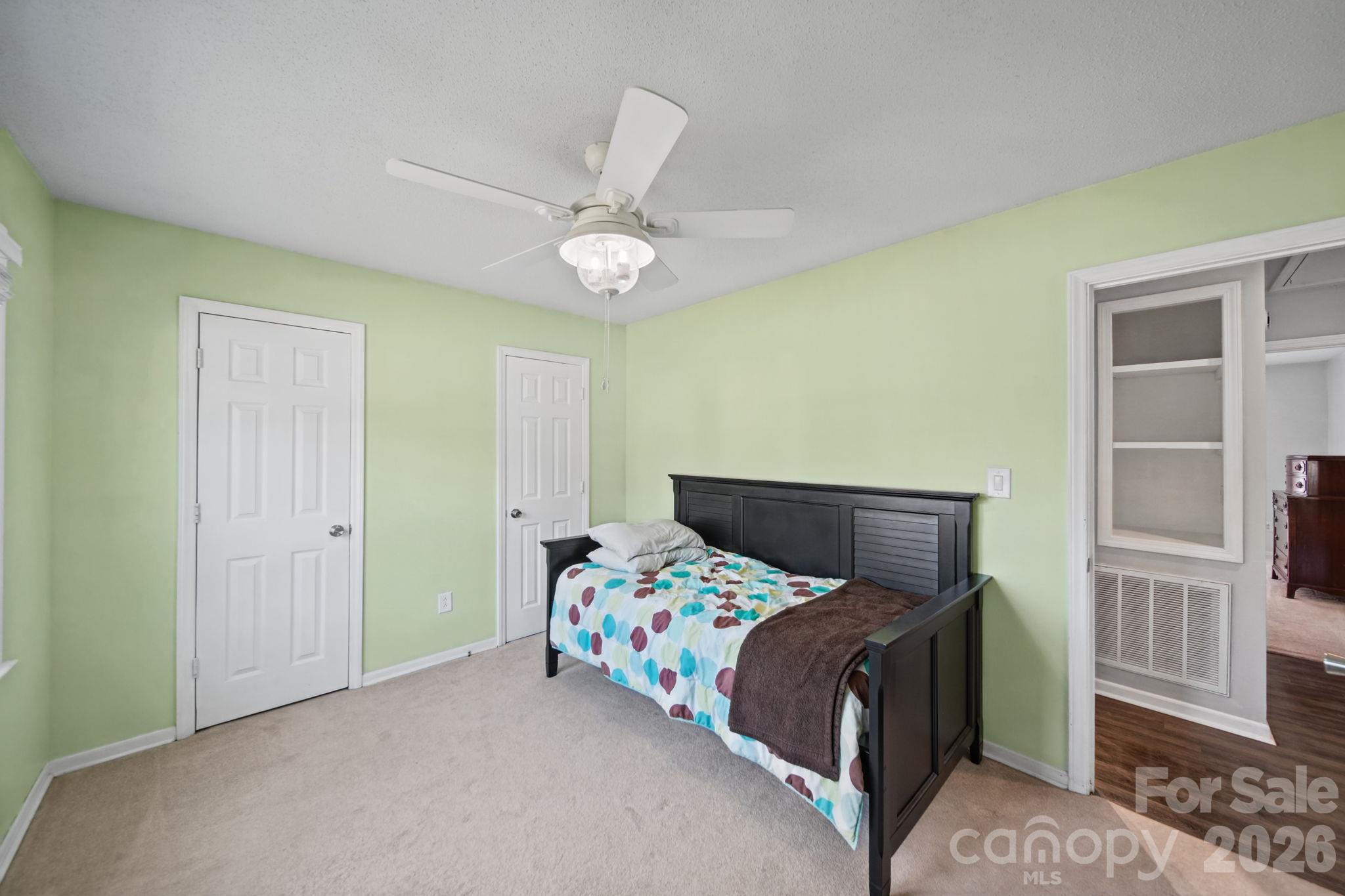Single Family Residence at 2638 Castle Hill Road, Gastonia, photo 26 of 48
