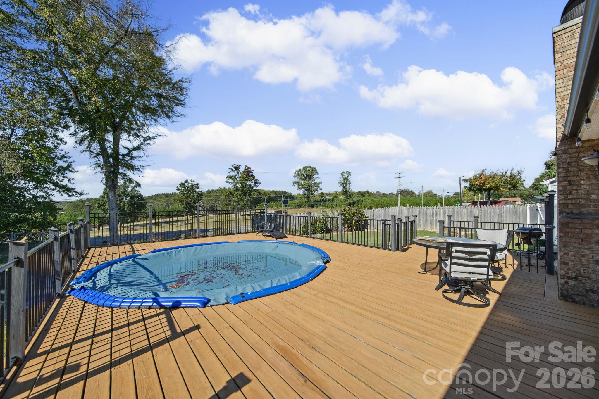 Single Family Residence at 2638 Castle Hill Road, Gastonia, photo 32 of 48