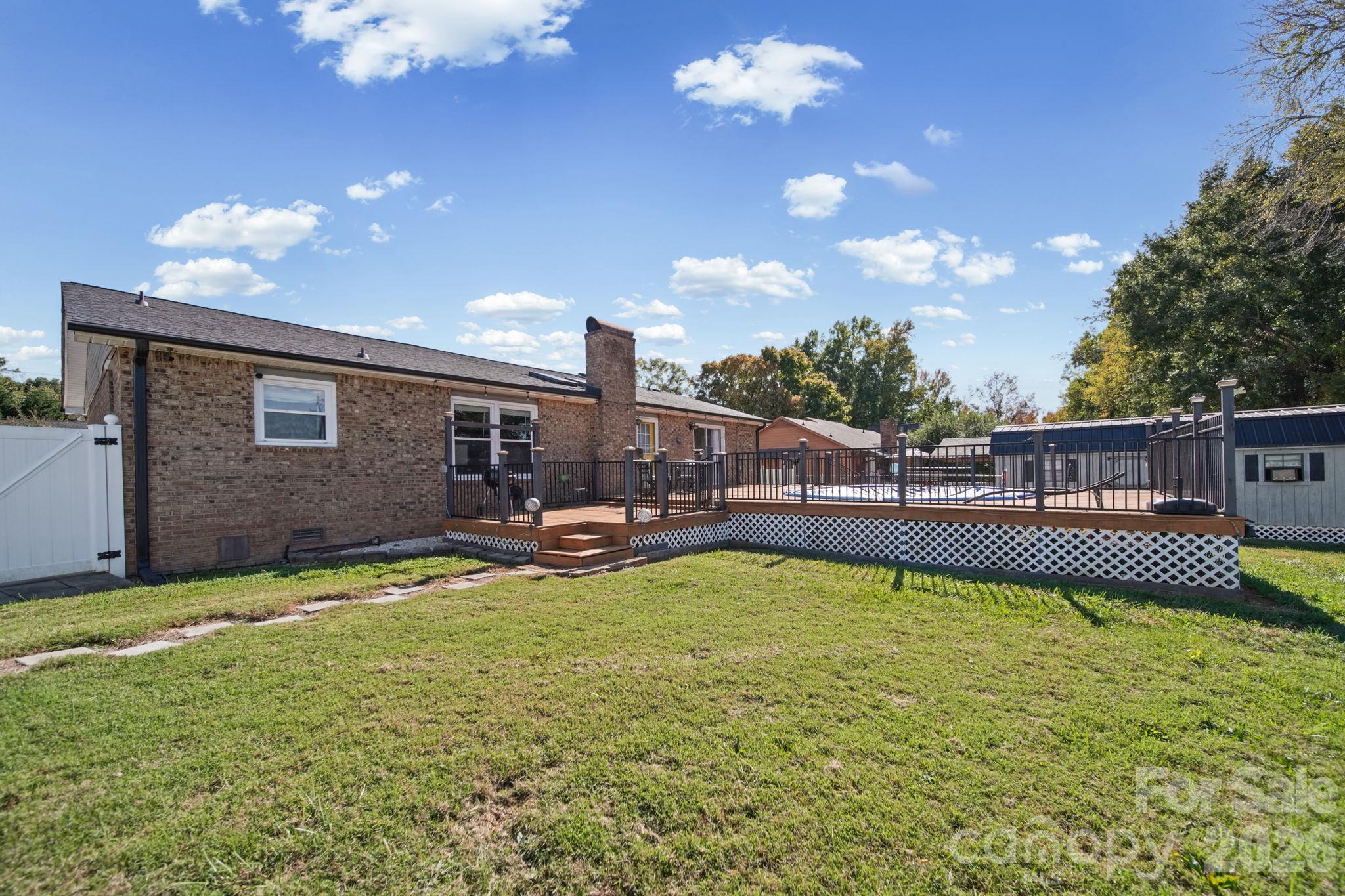Single Family Residence at 2638 Castle Hill Road, Gastonia, photo 36 of 48