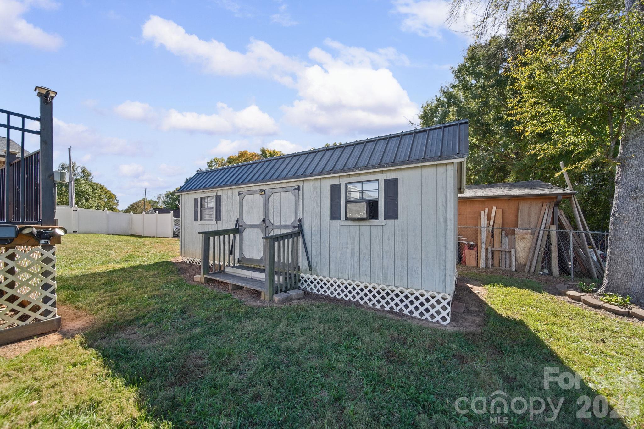 Single Family Residence at 2638 Castle Hill Road, Gastonia, photo 37 of 48
