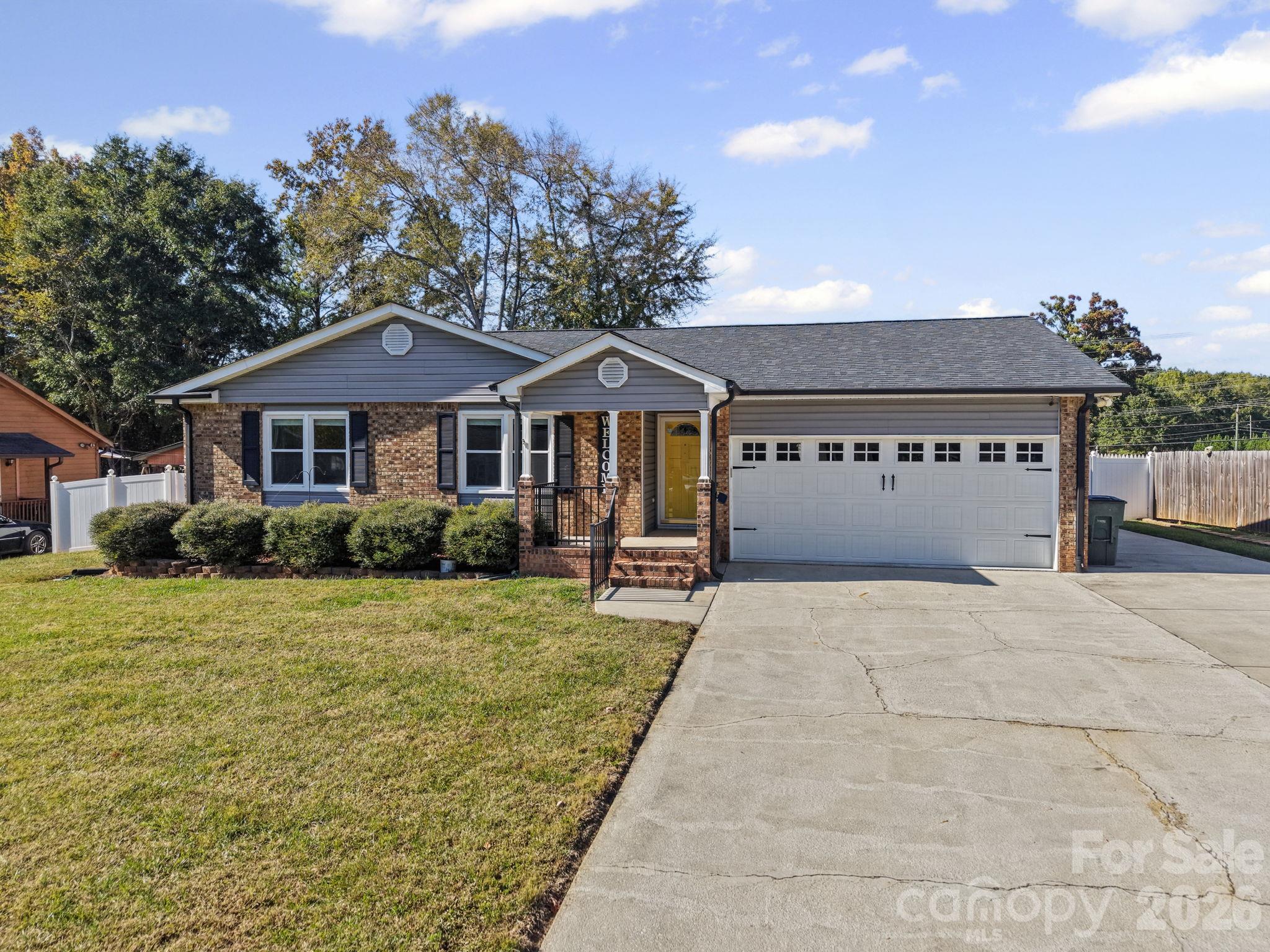Single Family Residence at 2638 Castle Hill Road, Gastonia, photo 41 of 48