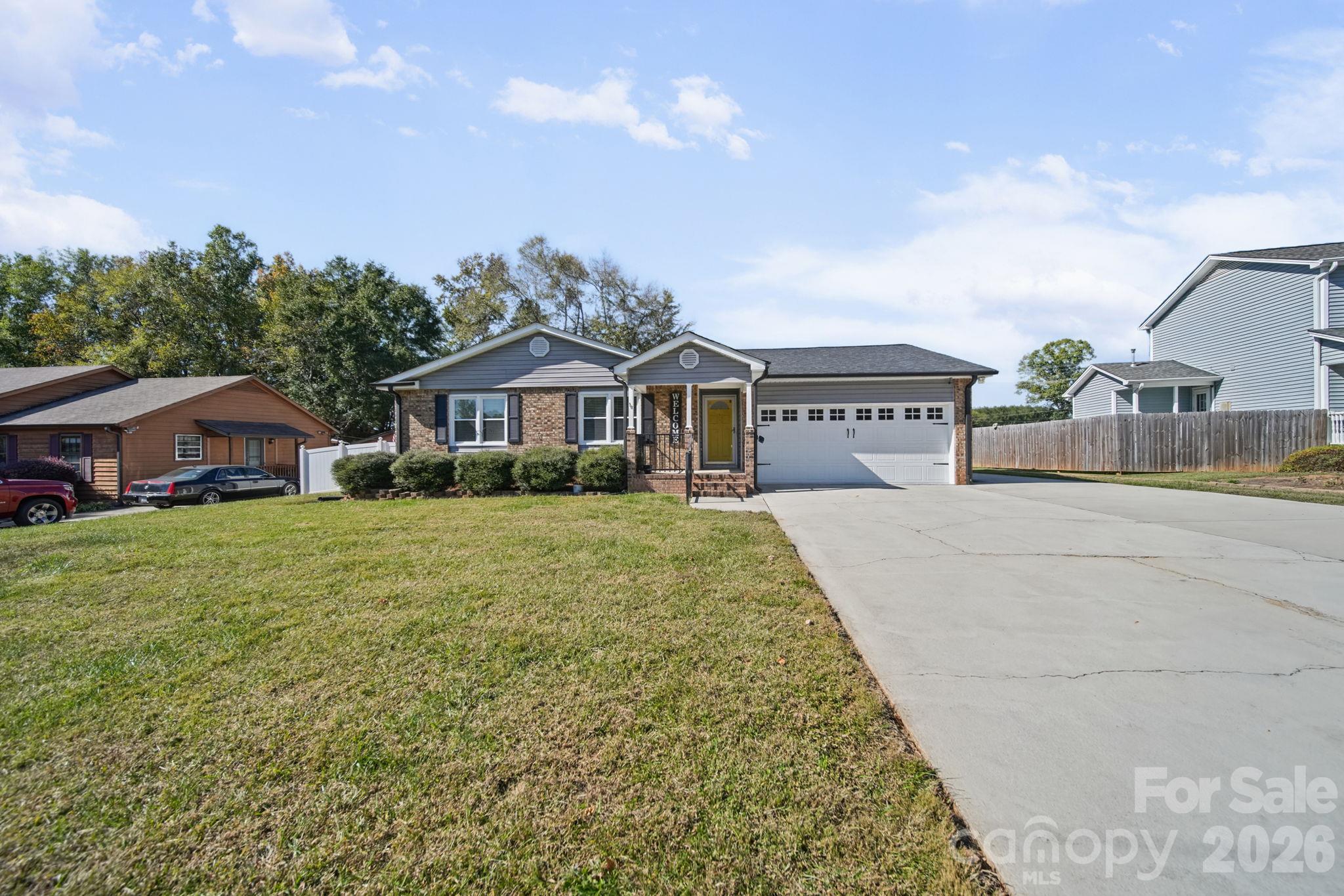 Single Family Residence at 2638 Castle Hill Road, Gastonia, photo 43 of 48