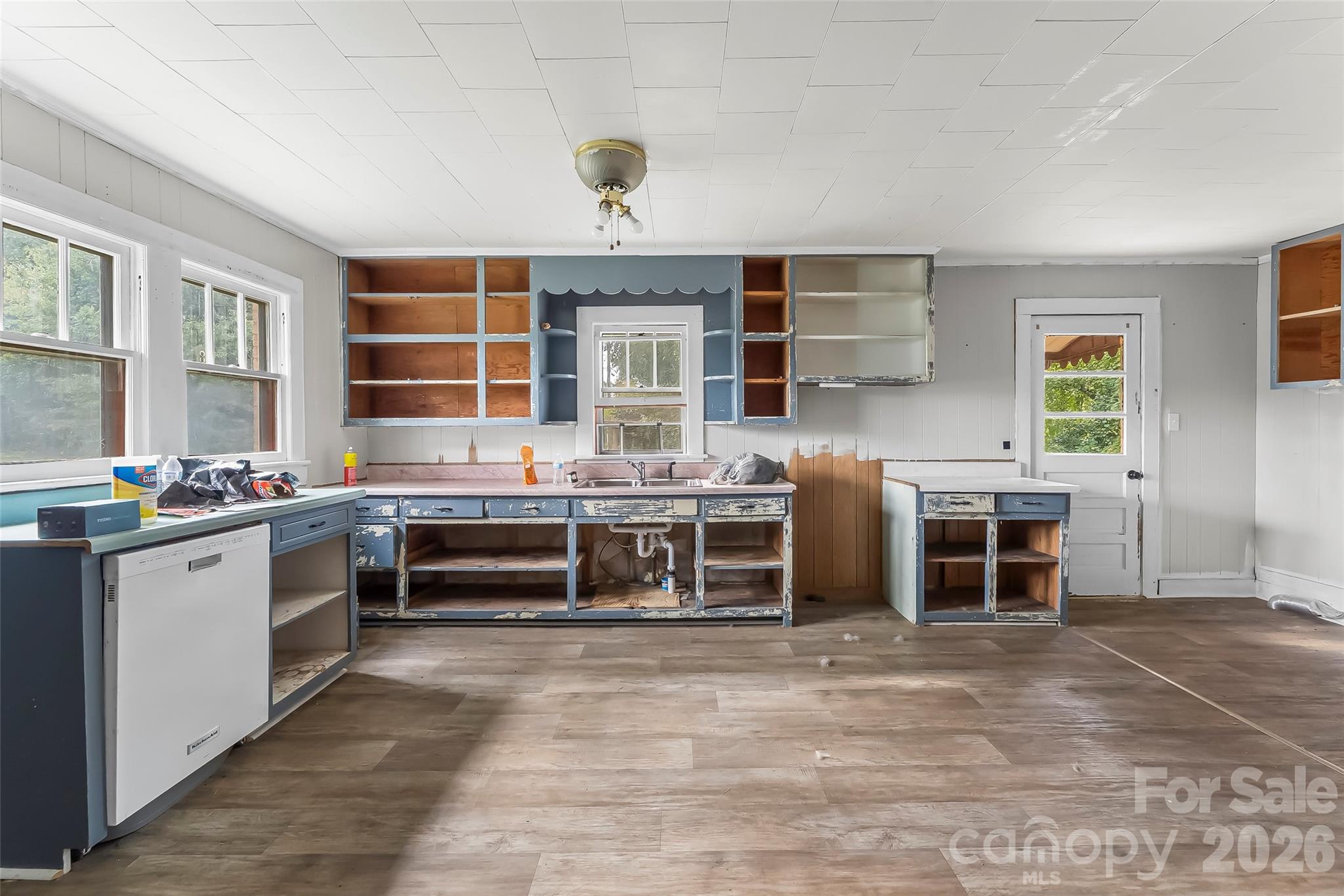 kitchen - 4681 Charlotte Street, Conover