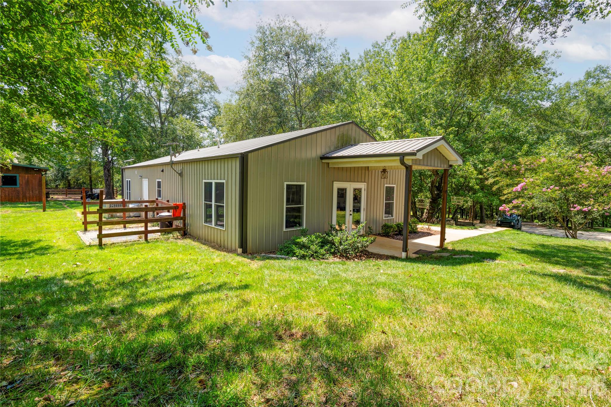 Auxiliary Building 1500sqft. - 244 Randall Road, Shelby