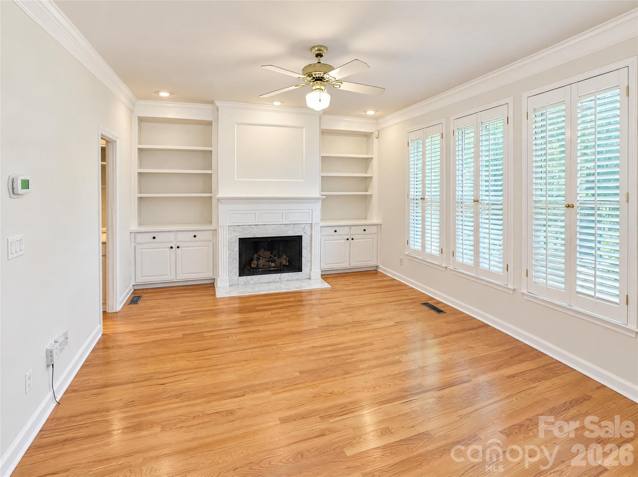 Single Family Residence at 4804 Poplar Grove Drive, Charlotte, photo 4 of 36