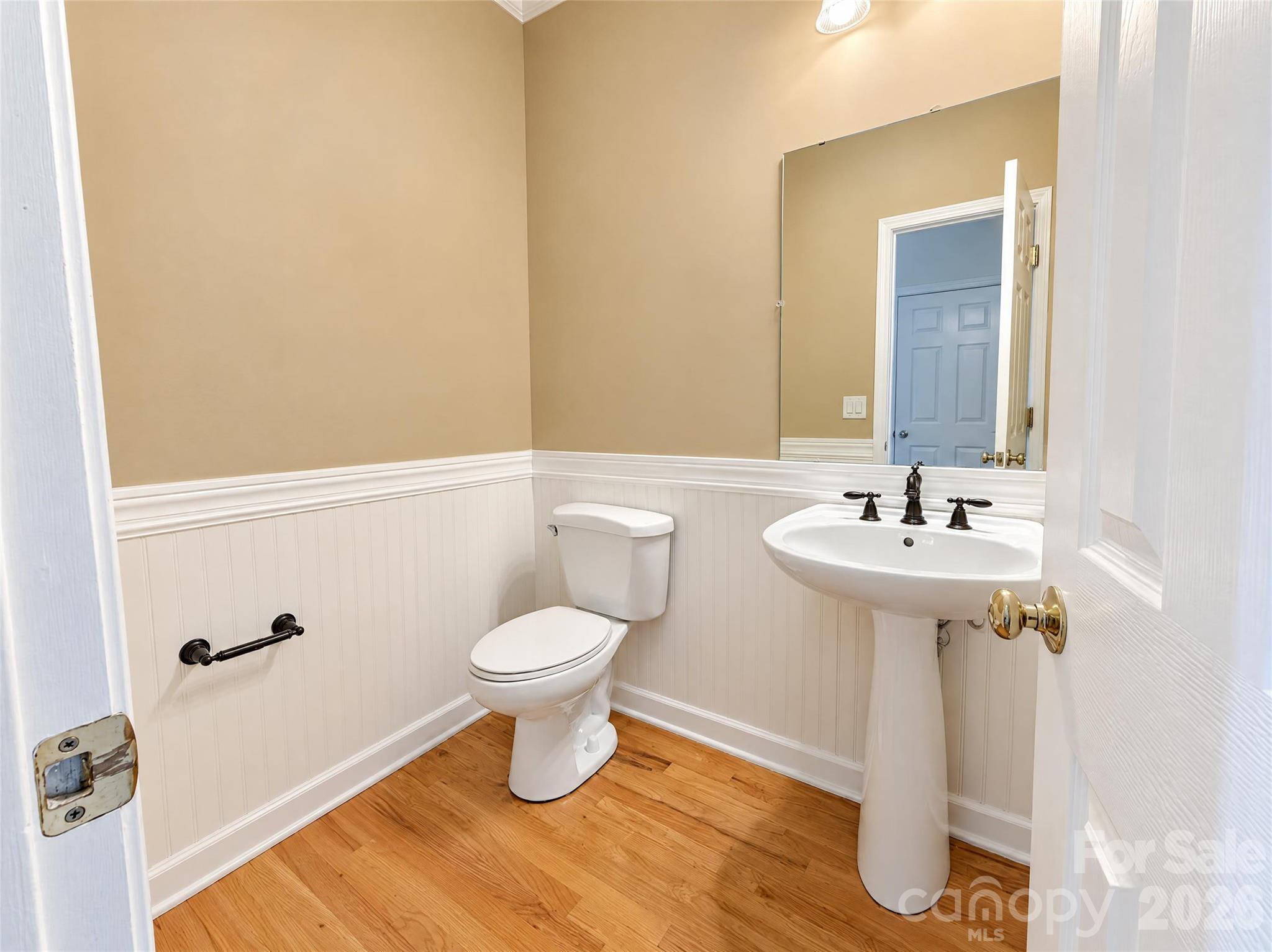 Single Family Residence at 4804 Poplar Grove Drive, Charlotte, photo 17 of 36