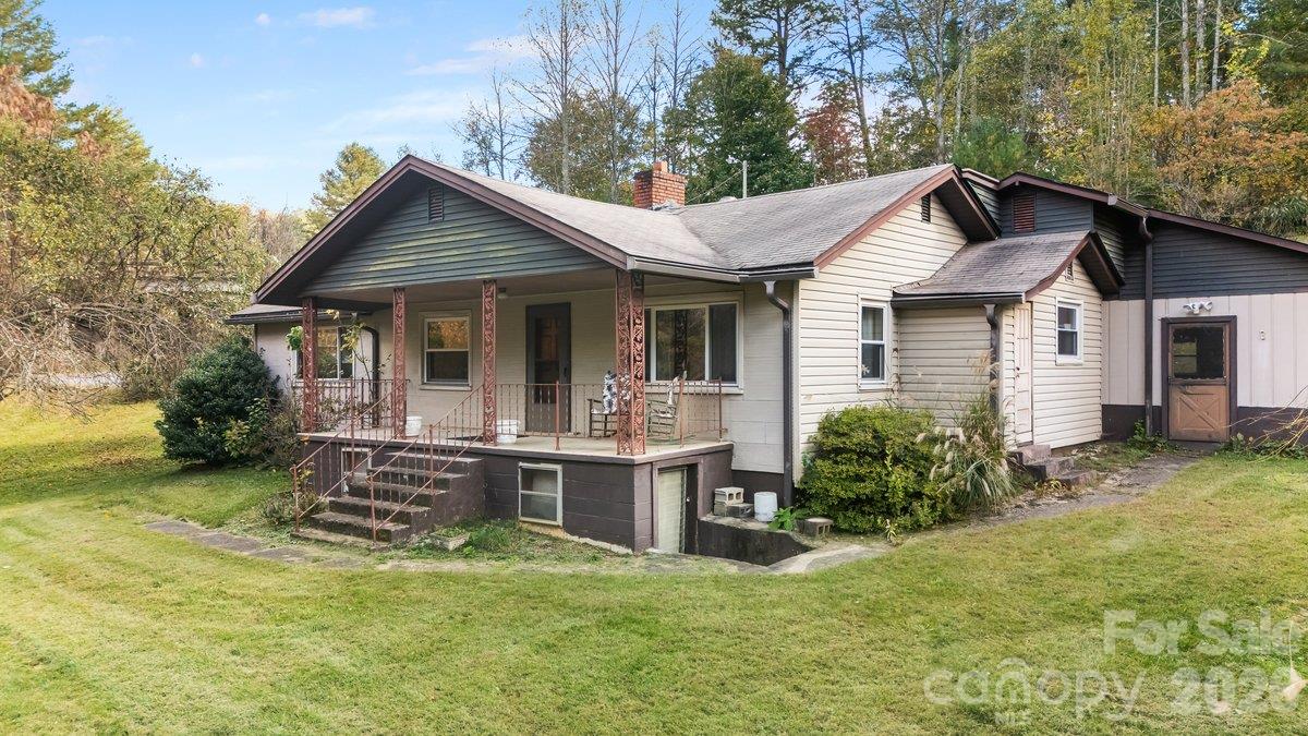 11 Whitt Road