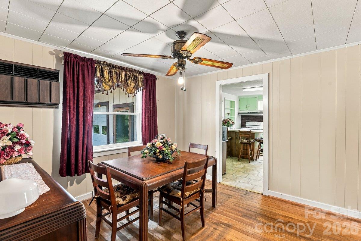 Single Family Residence at 11 Whitt Road, Weaverville, photo 5 of 20